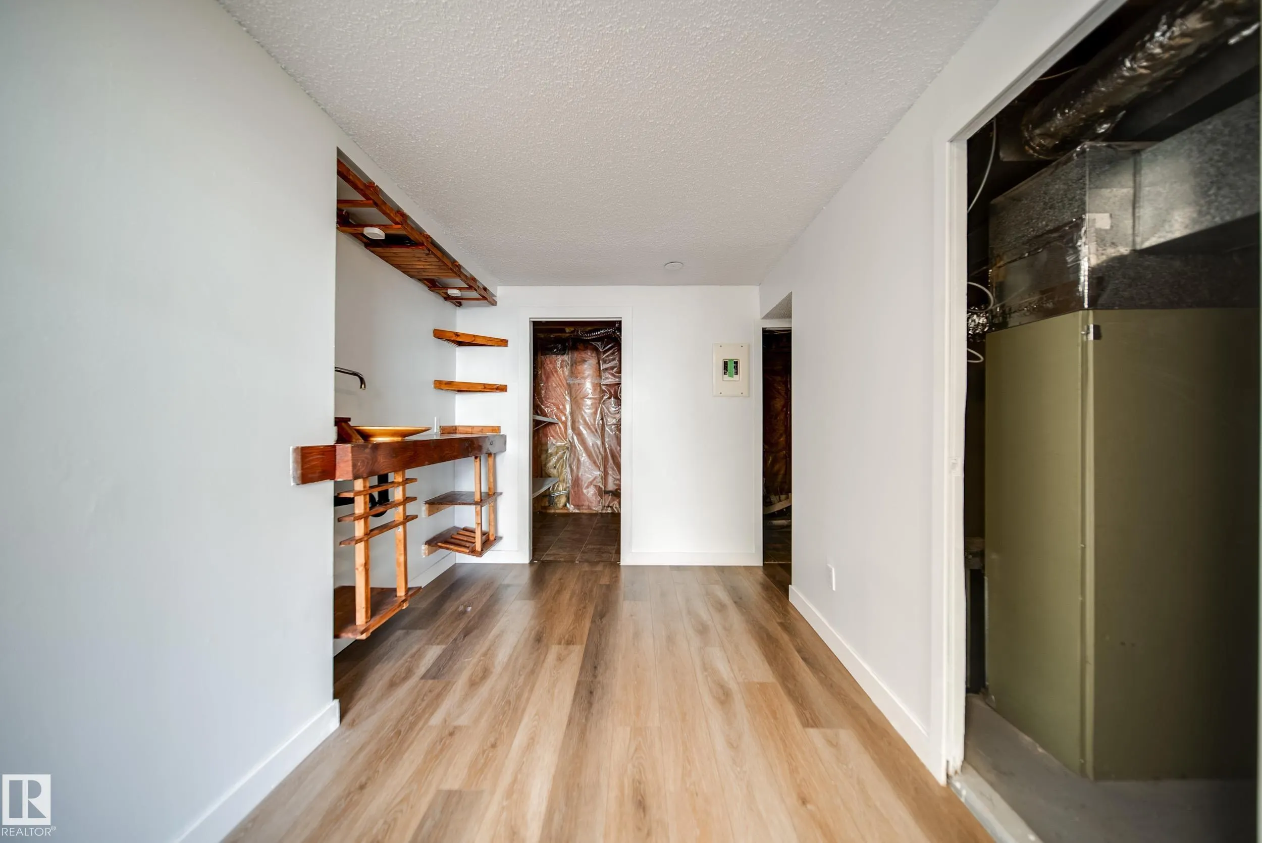 238 GRANDIN Village