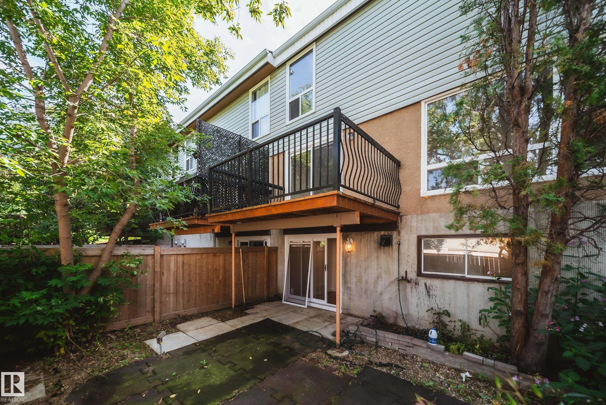 238 GRANDIN Village