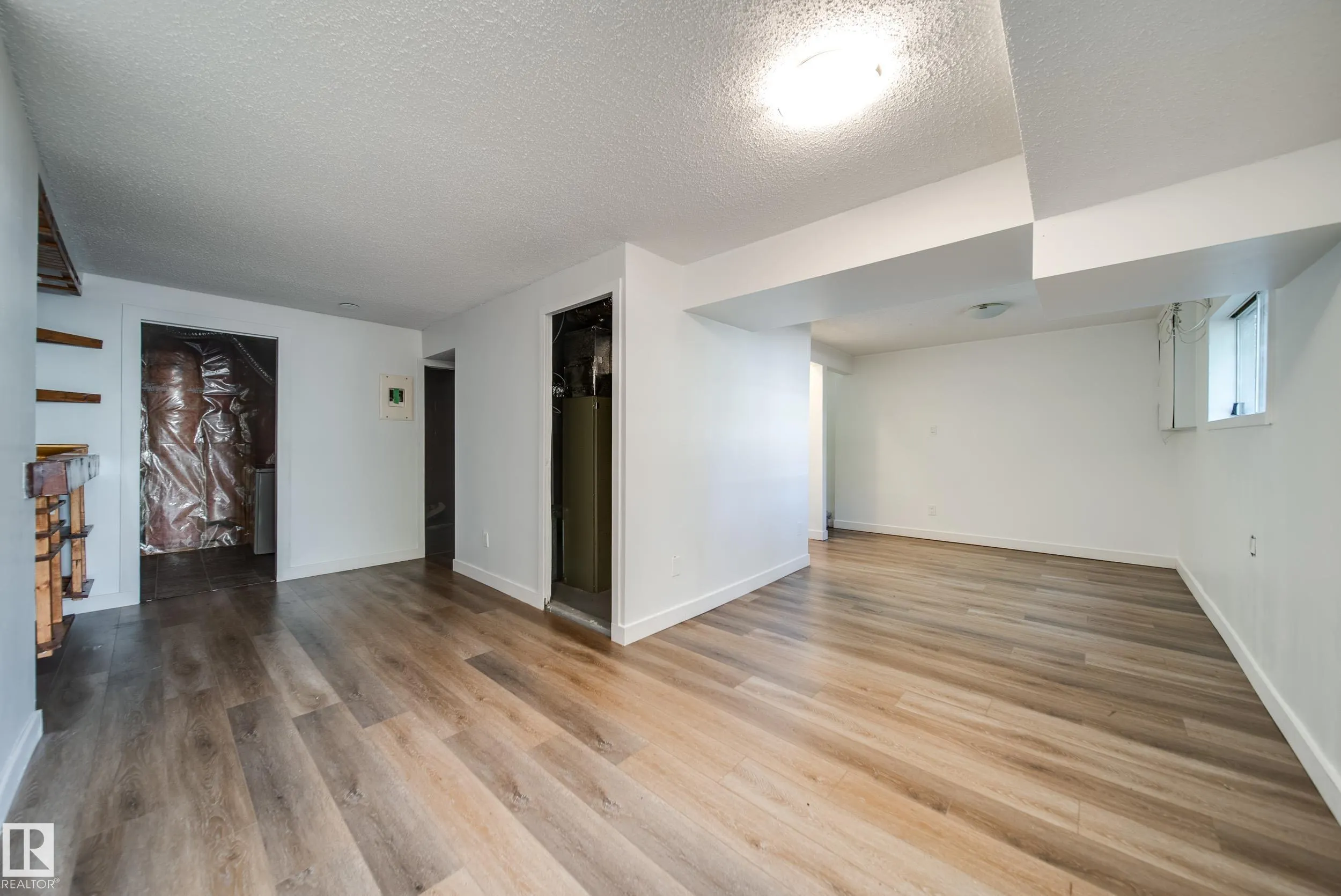 238 GRANDIN Village