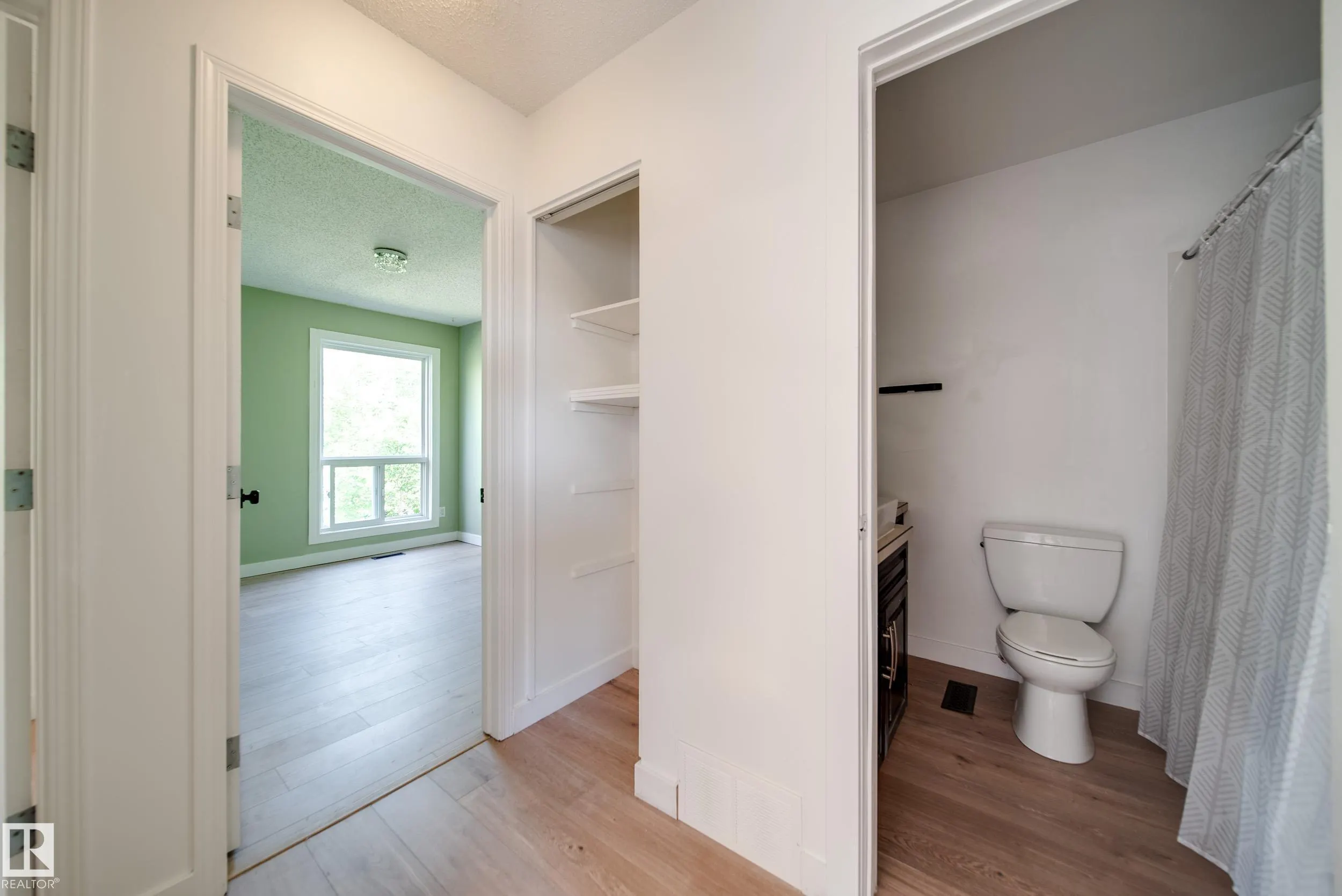 238 GRANDIN Village