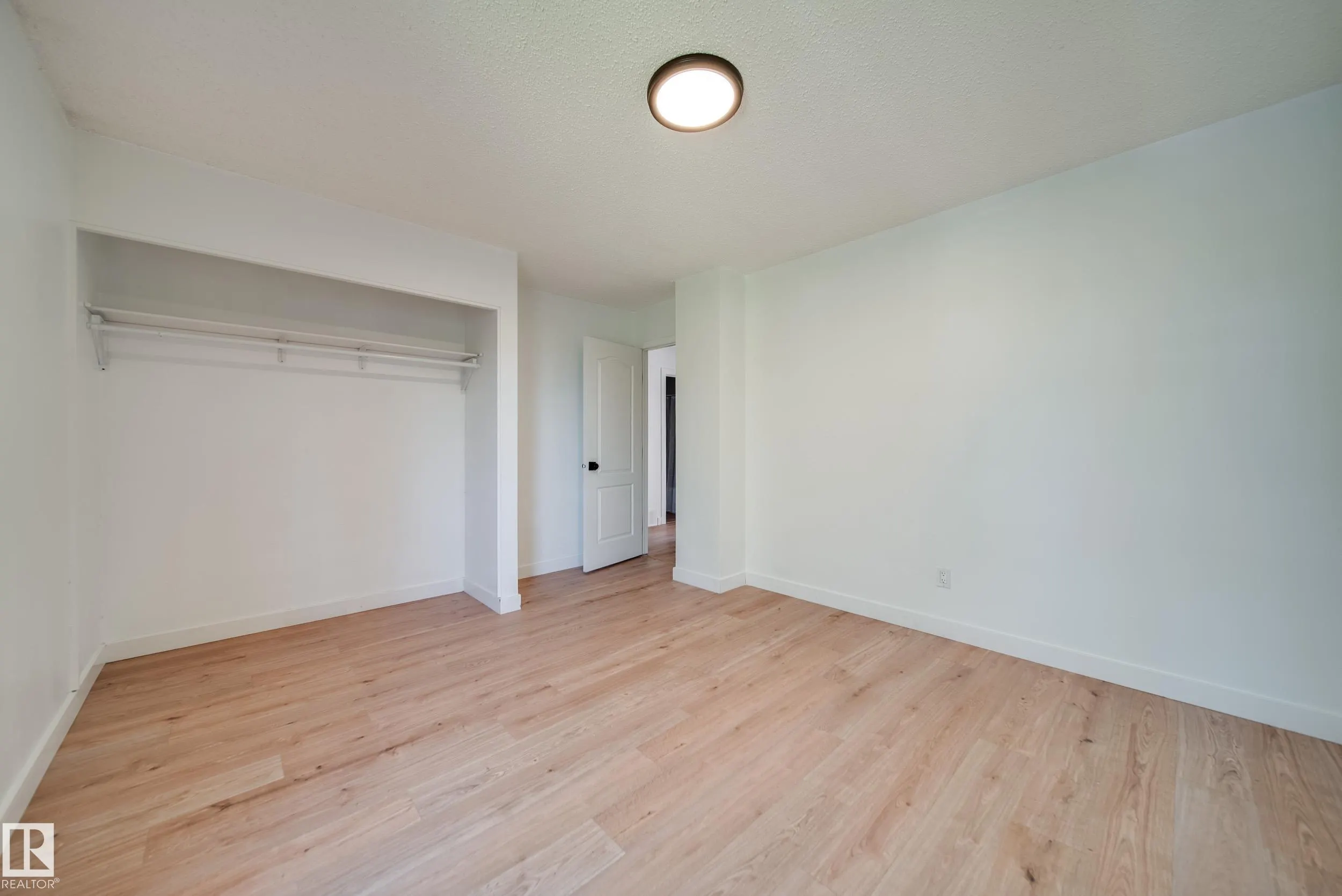 238 GRANDIN Village