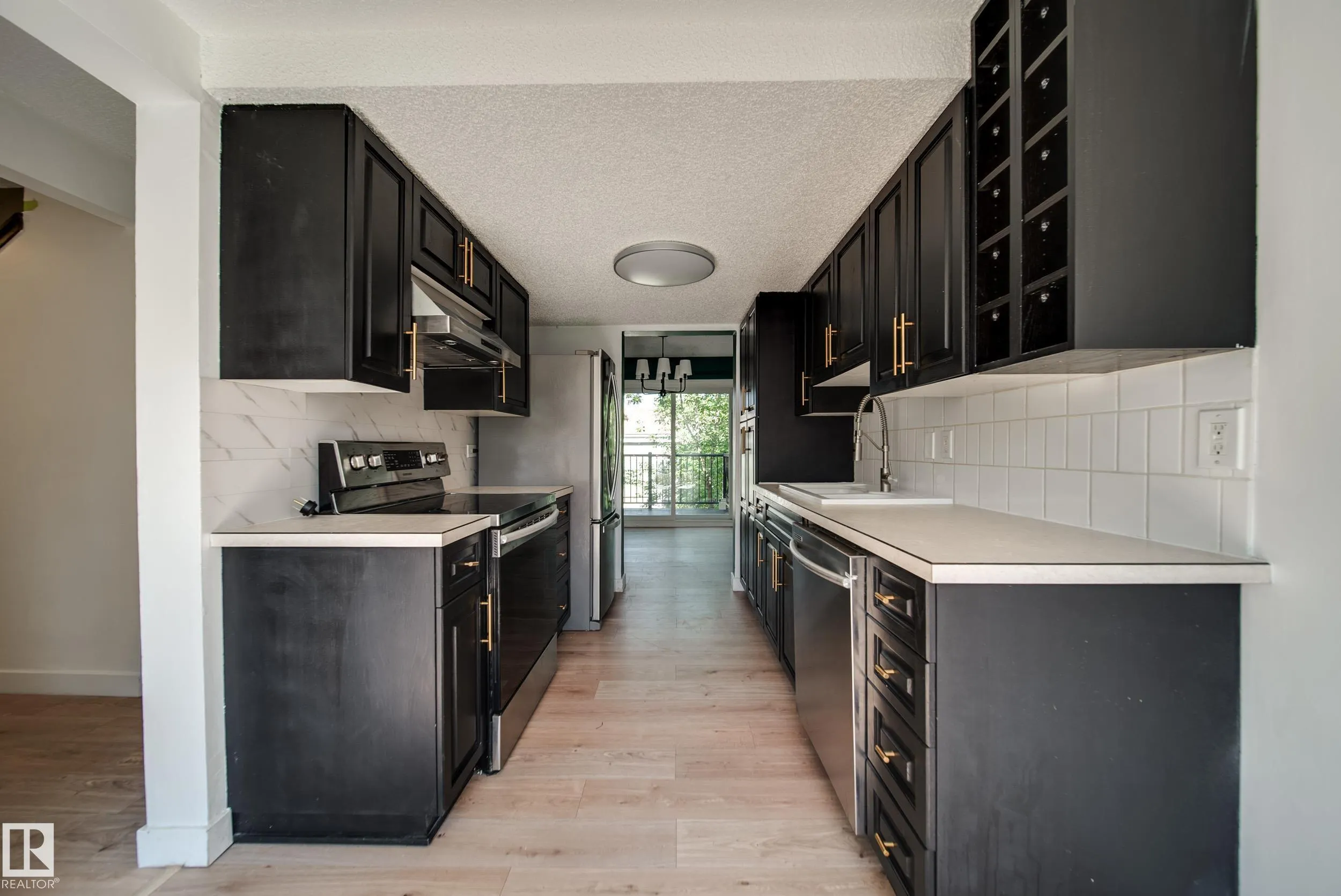 238 GRANDIN Village
