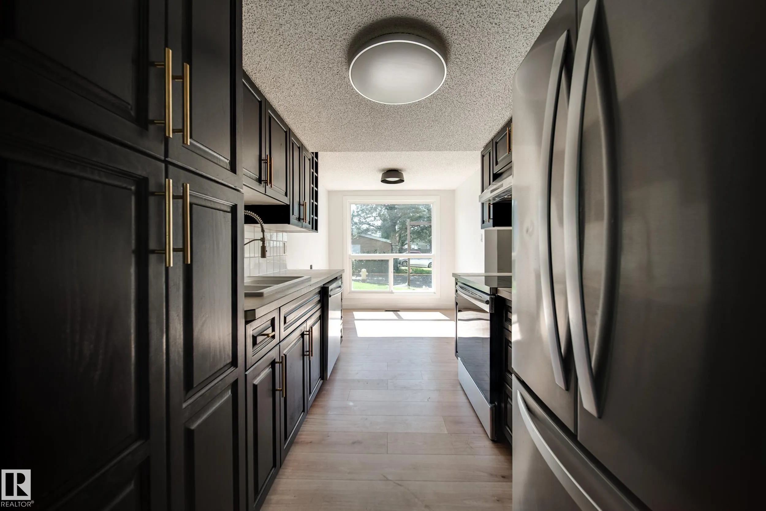 238 GRANDIN Village