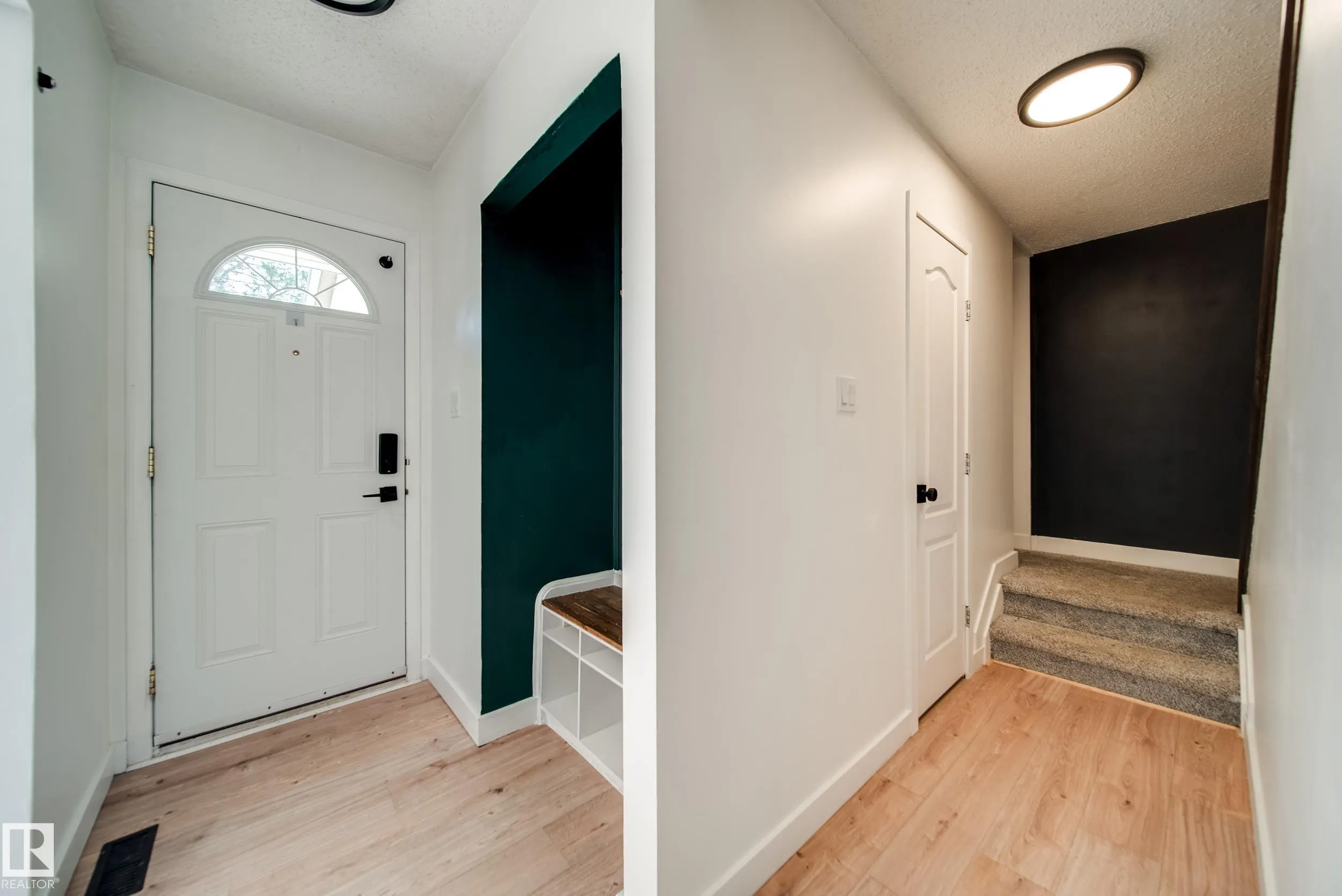 238 GRANDIN Village