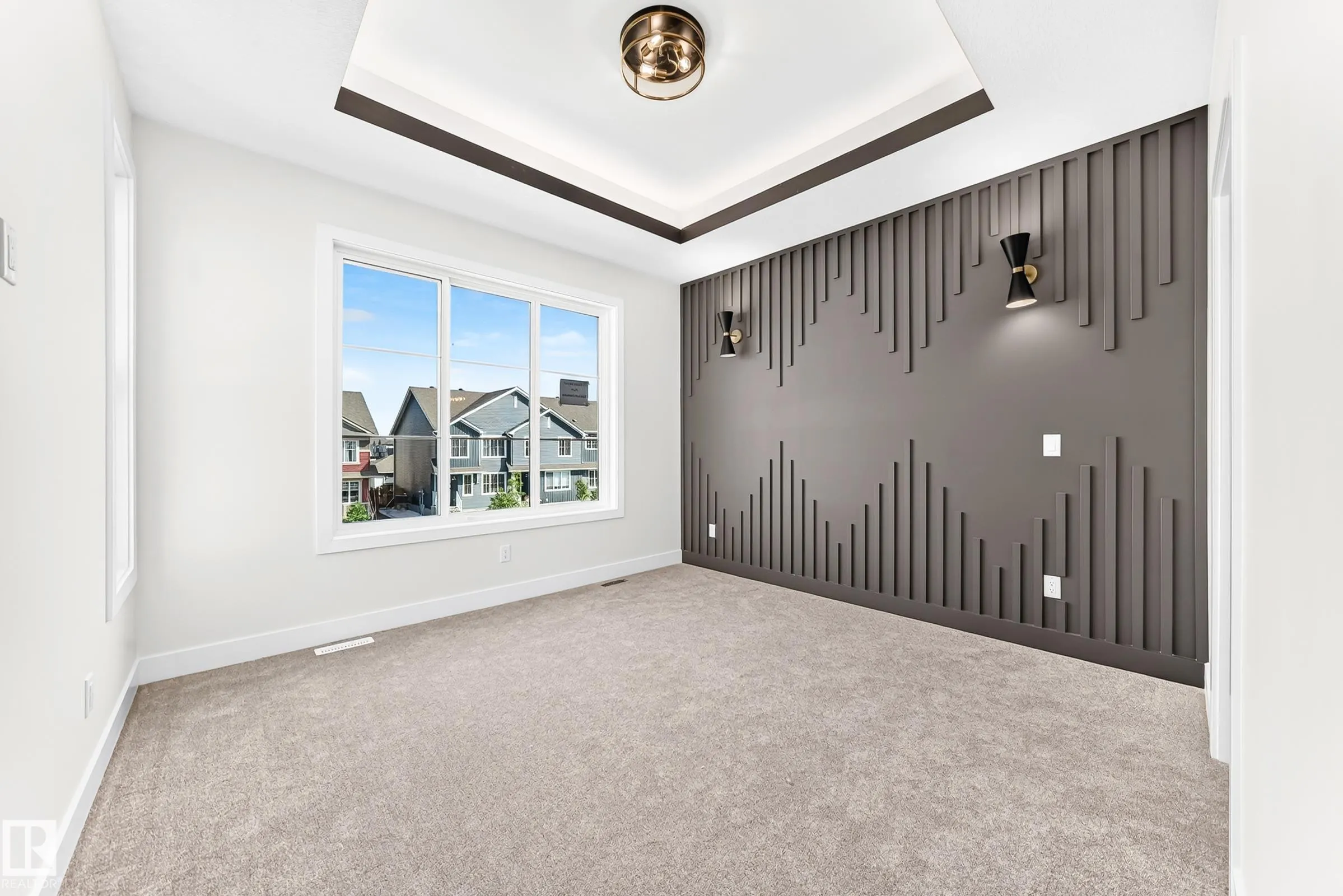 1 Elliott Wynd