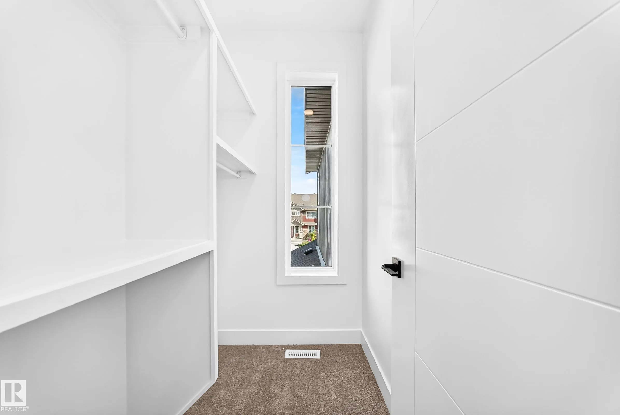 1 Elliott Wynd