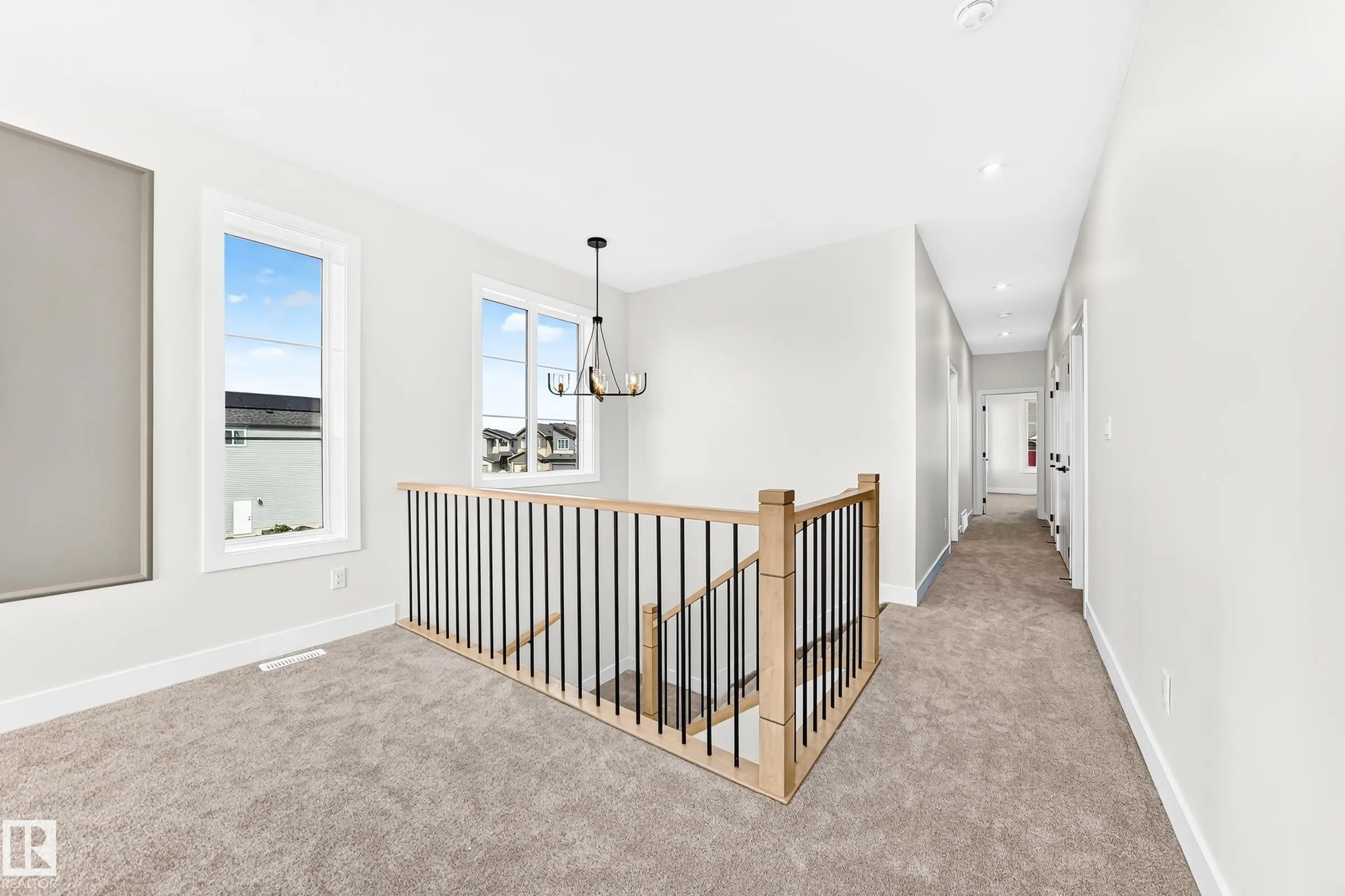 1 Elliott Wynd