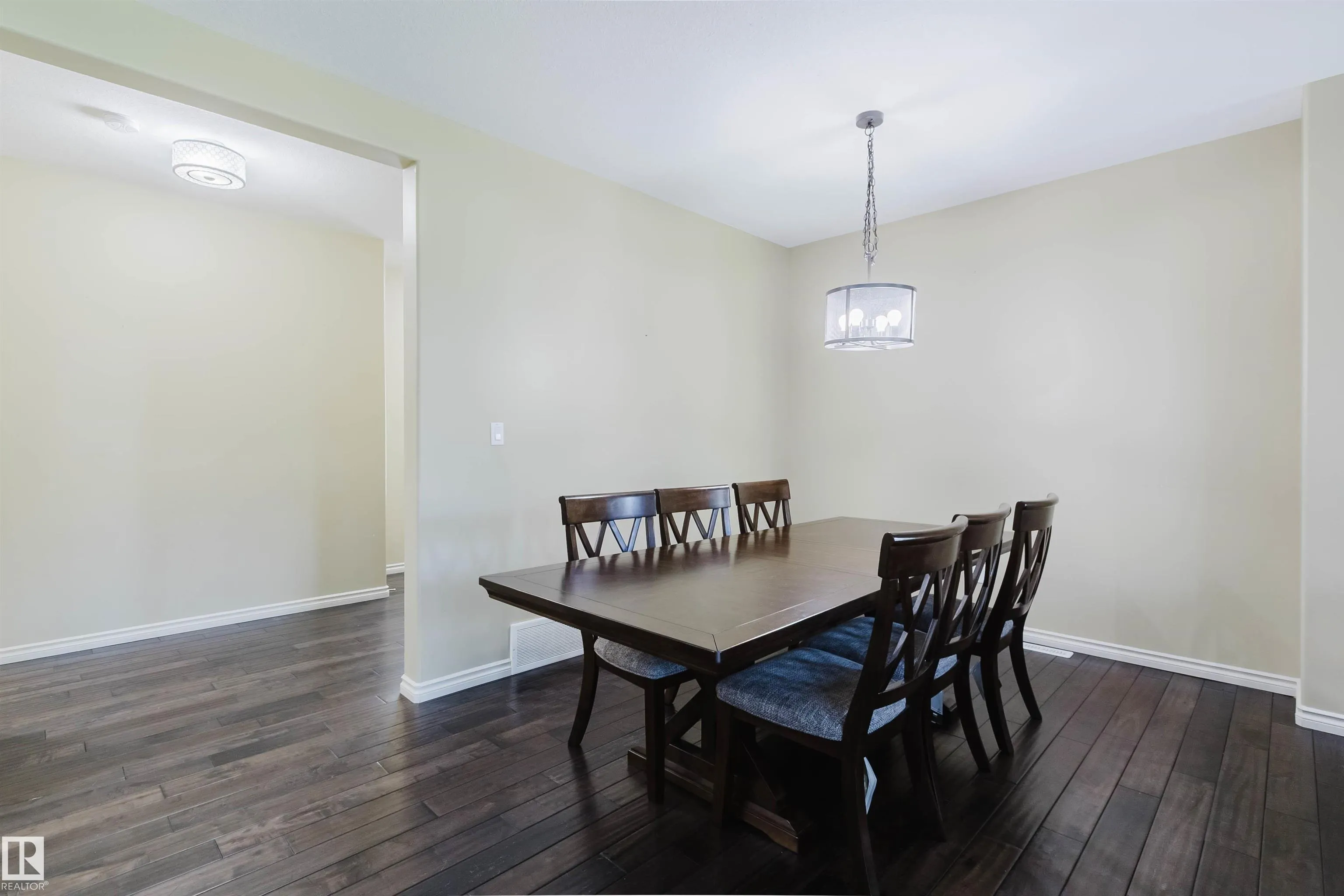 864 ARMITAGE Wynd