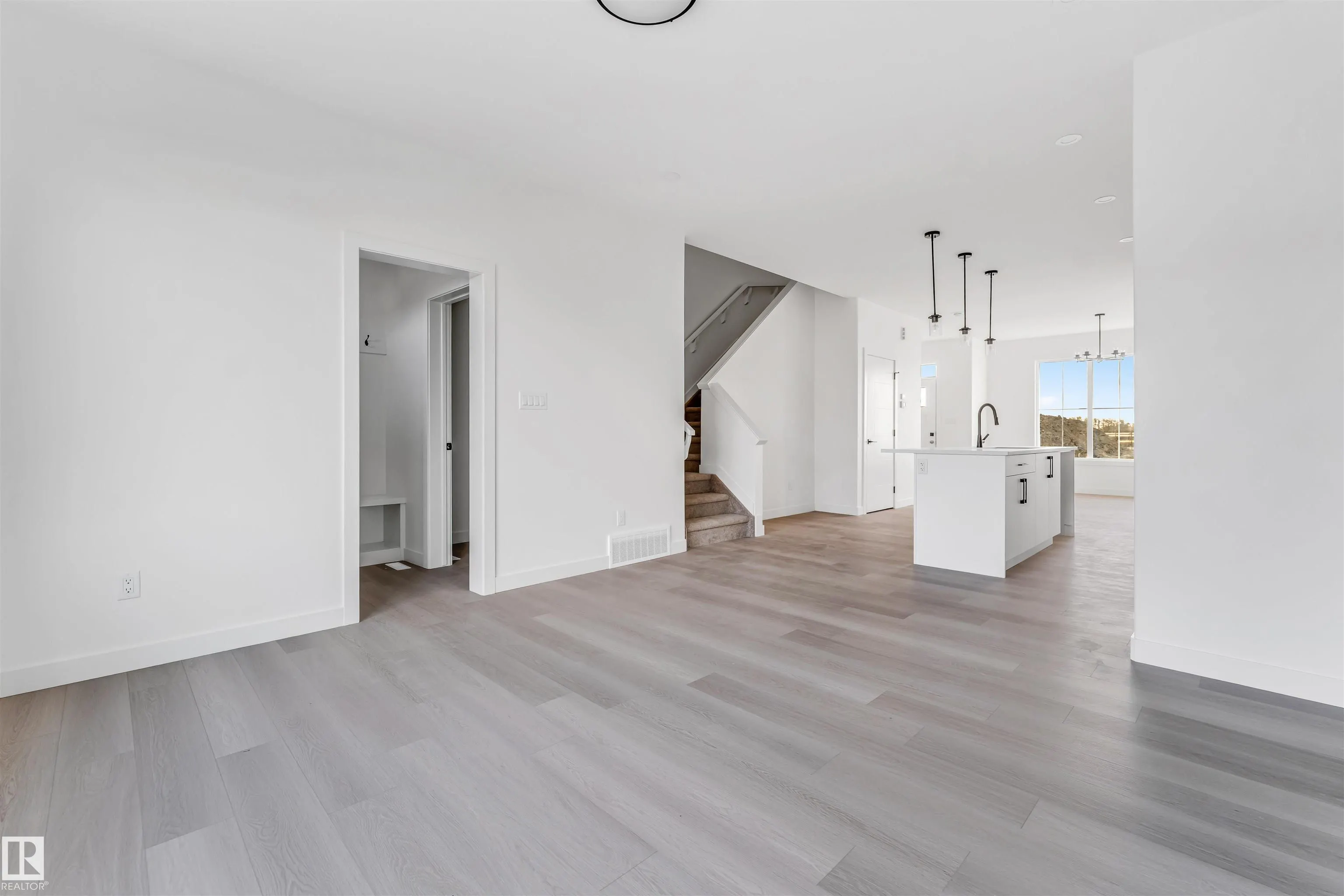 554 Ashgrove Circle
