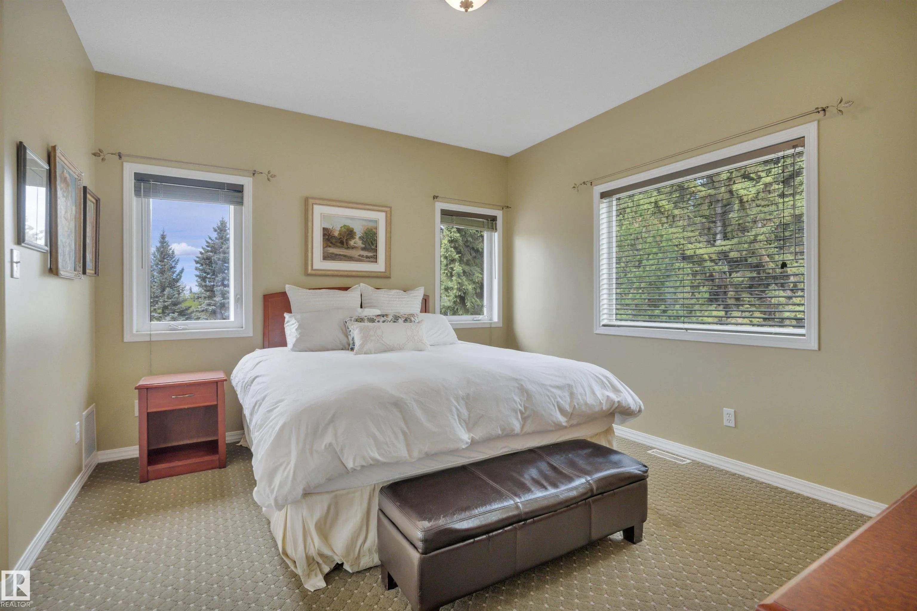 464012 A RGE ROAD 233
