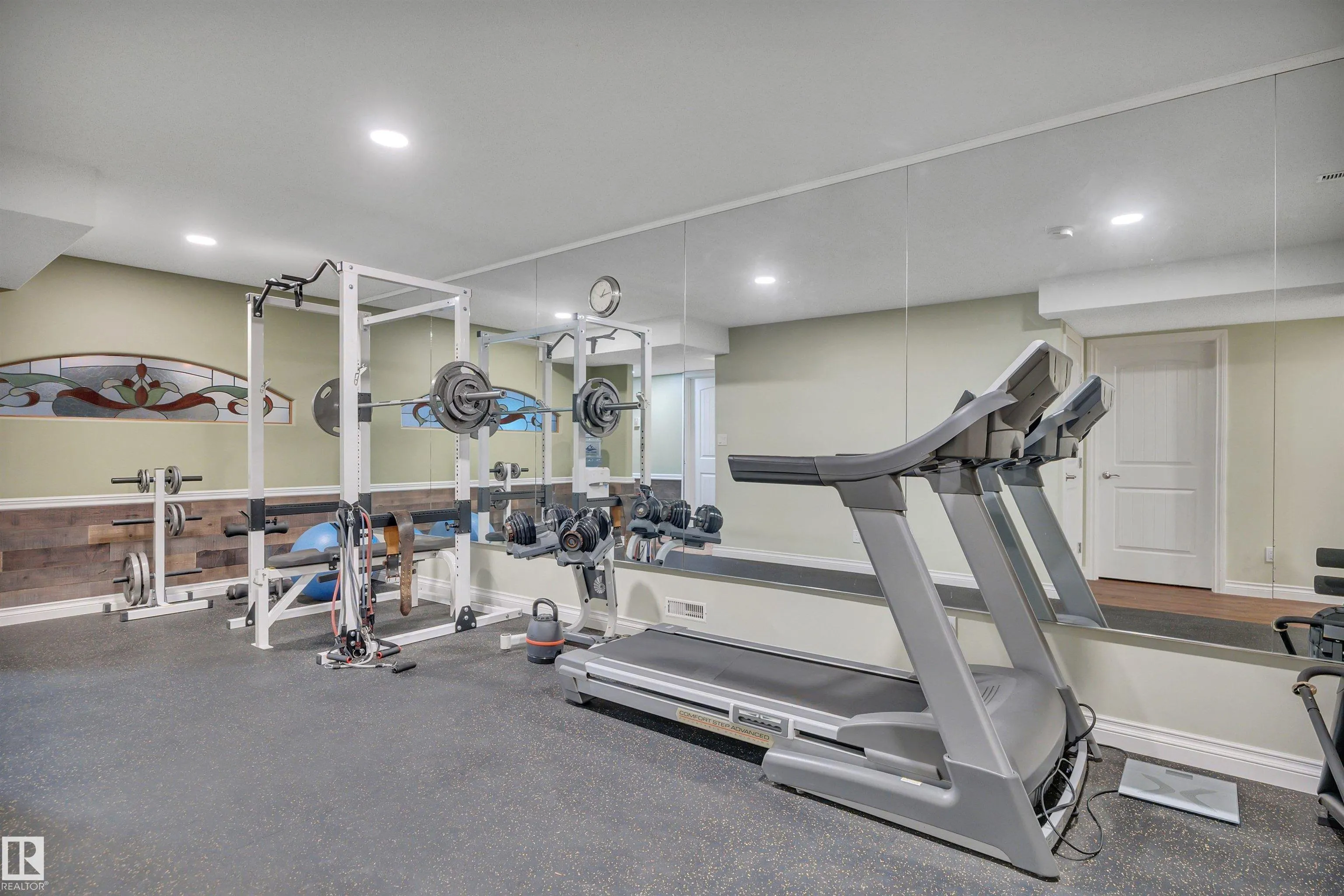 464012 A RGE ROAD 233