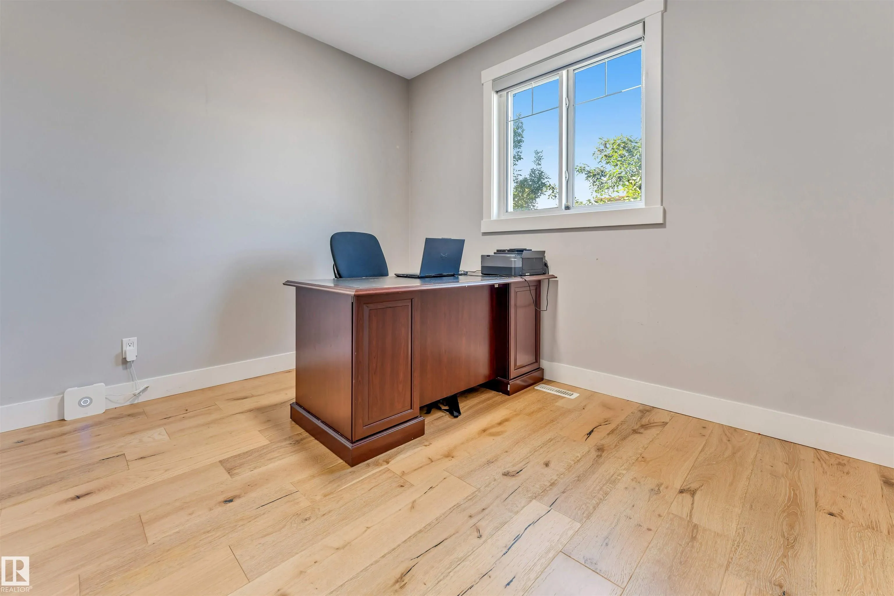 704 172 ST