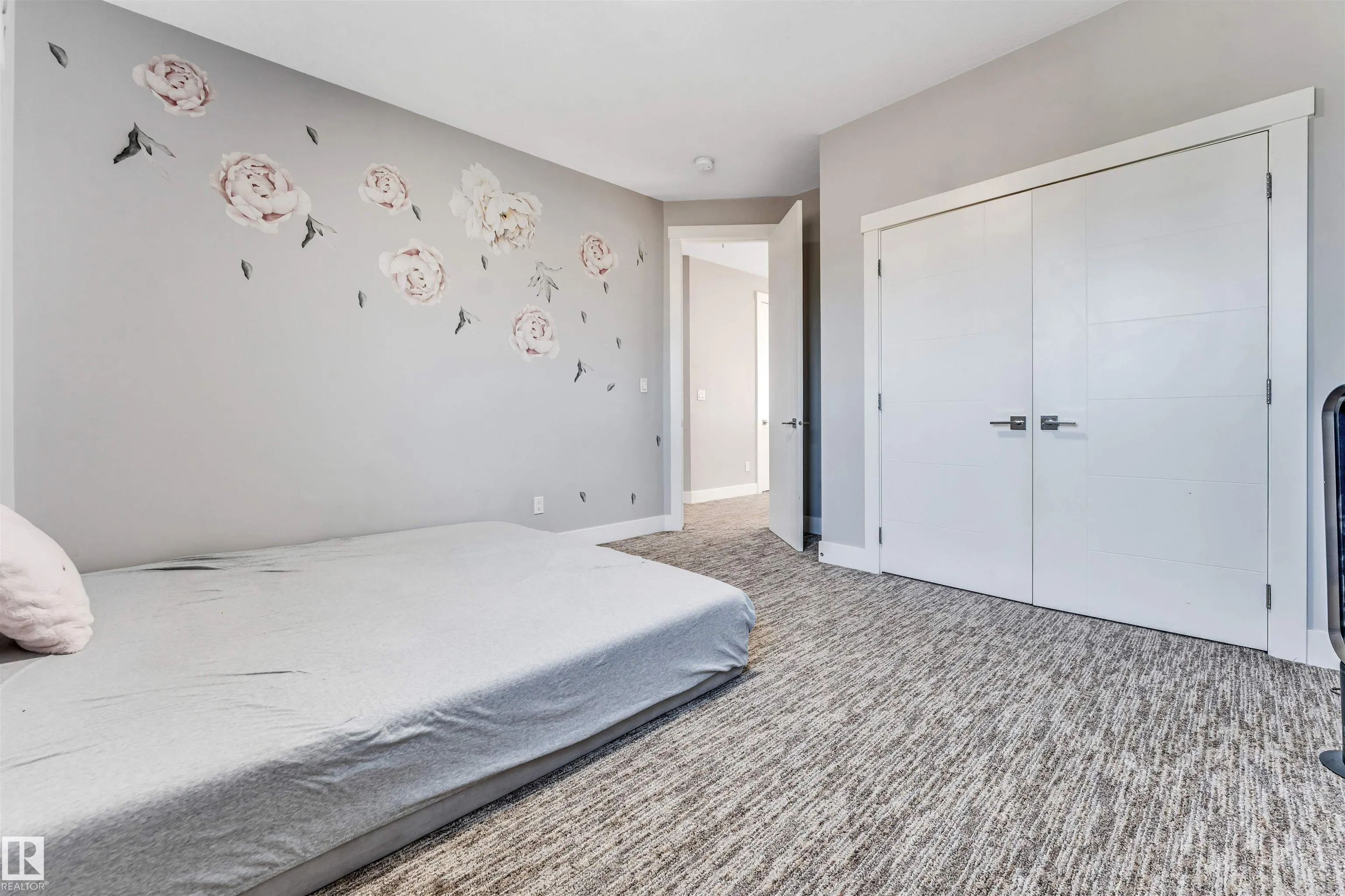 704 172 ST