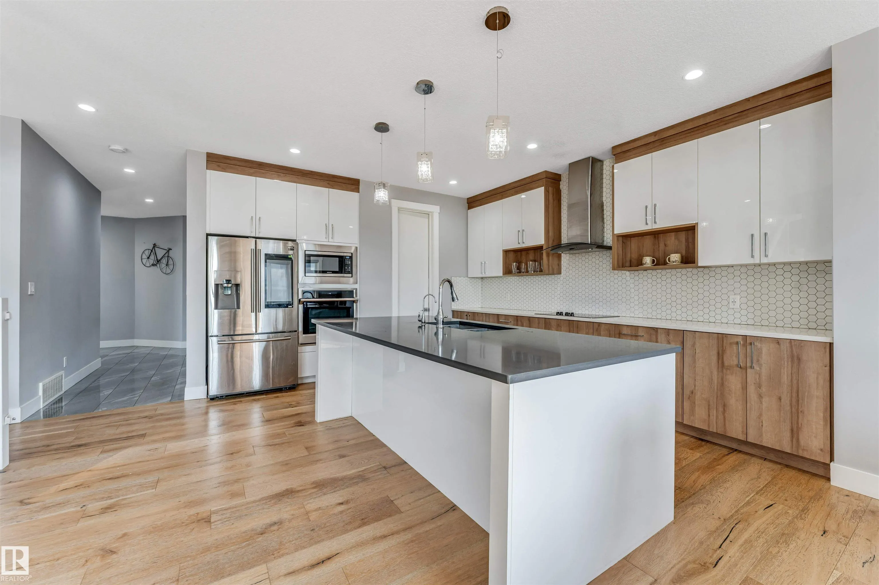 704 172 ST