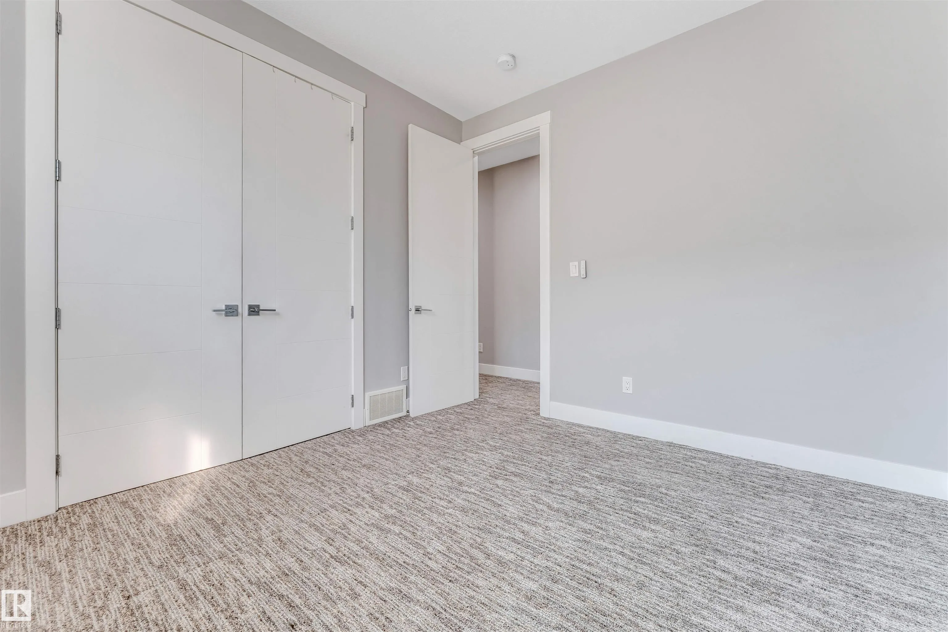 704 172 ST