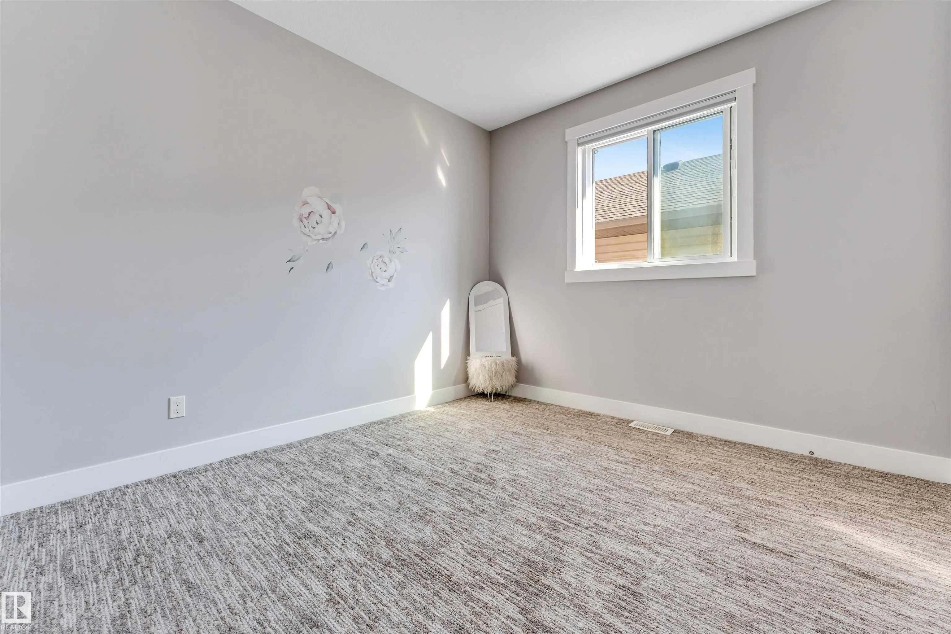 704 172 ST
