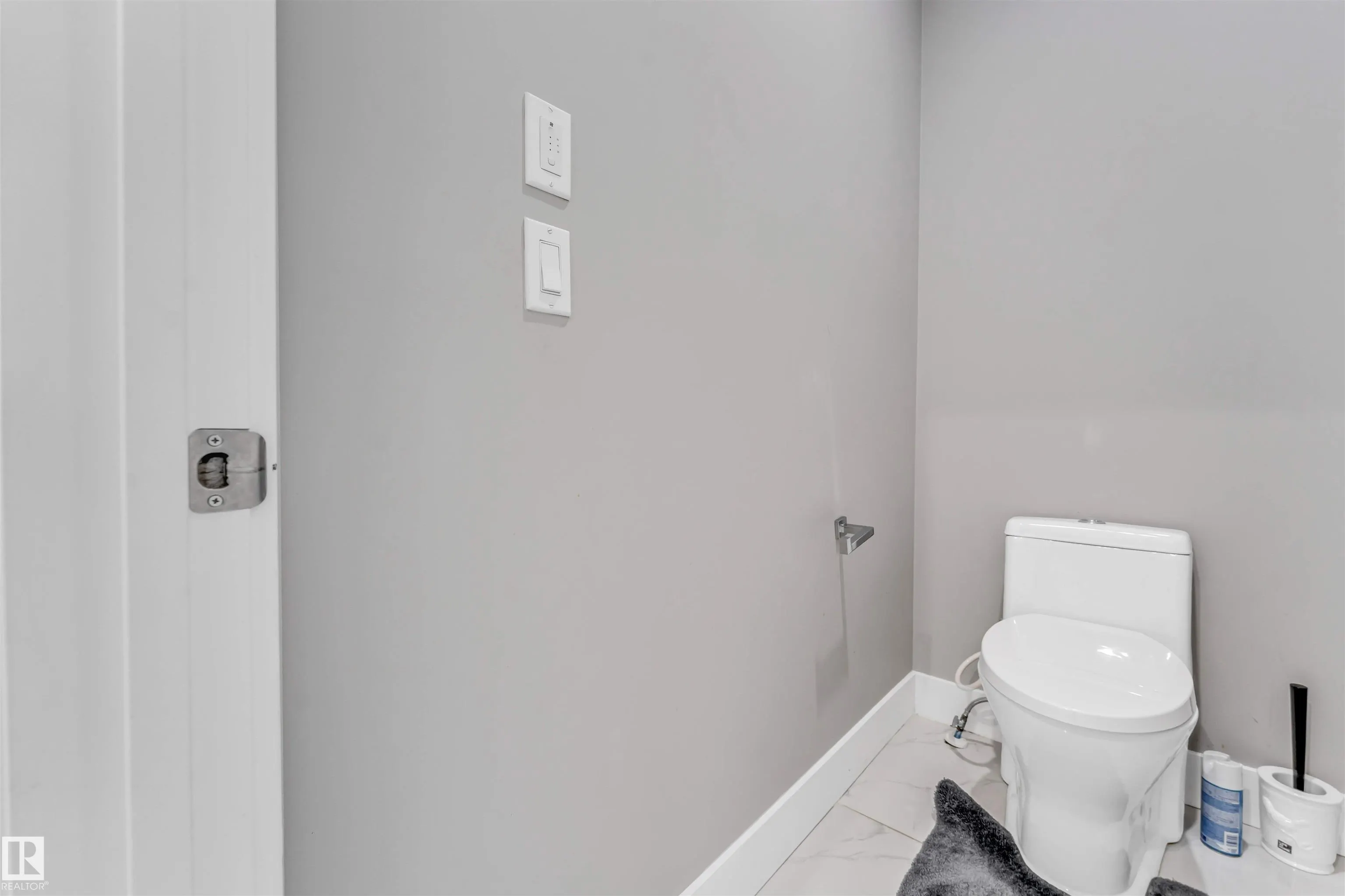 704 172 ST