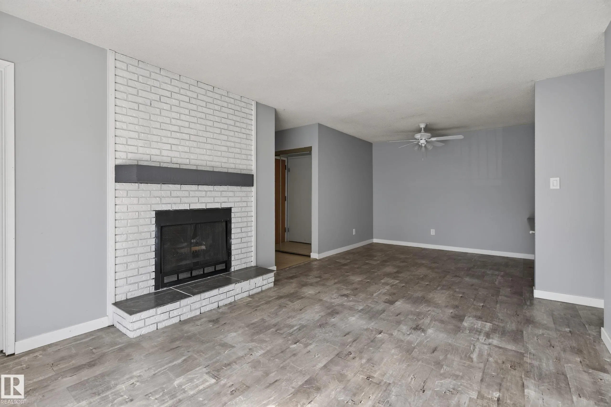 24 ALPINE Place