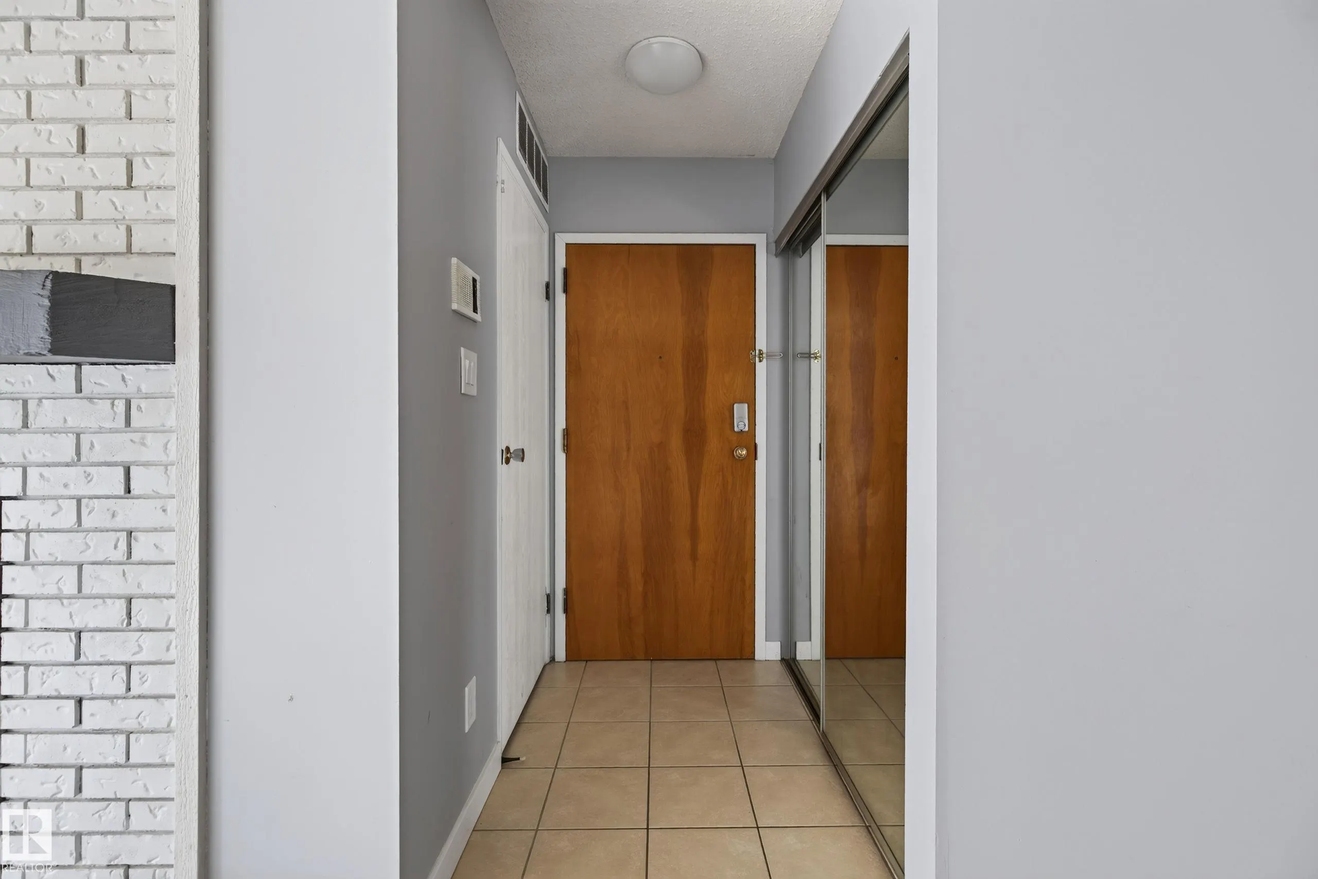 24 ALPINE Place