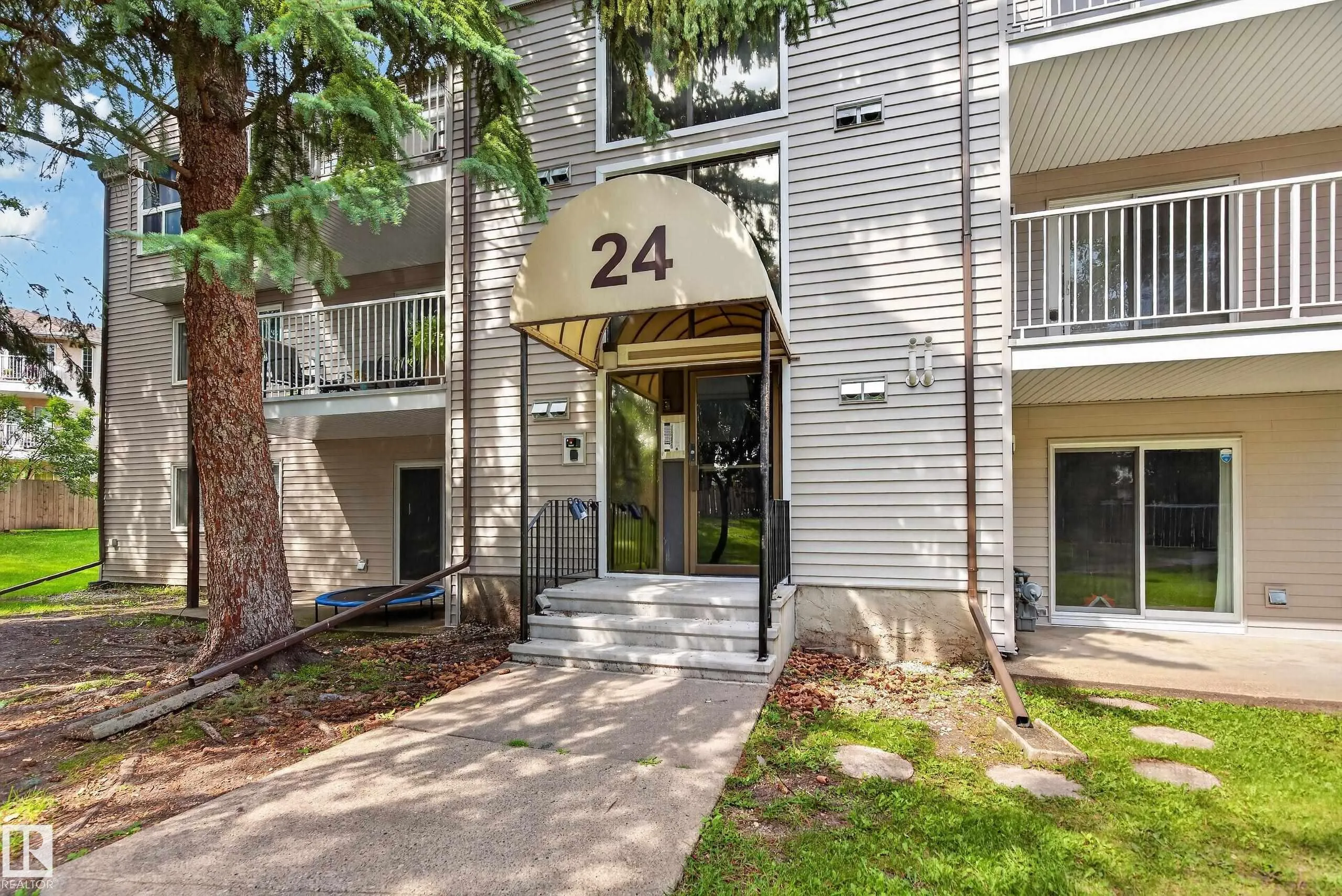 24 ALPINE Place