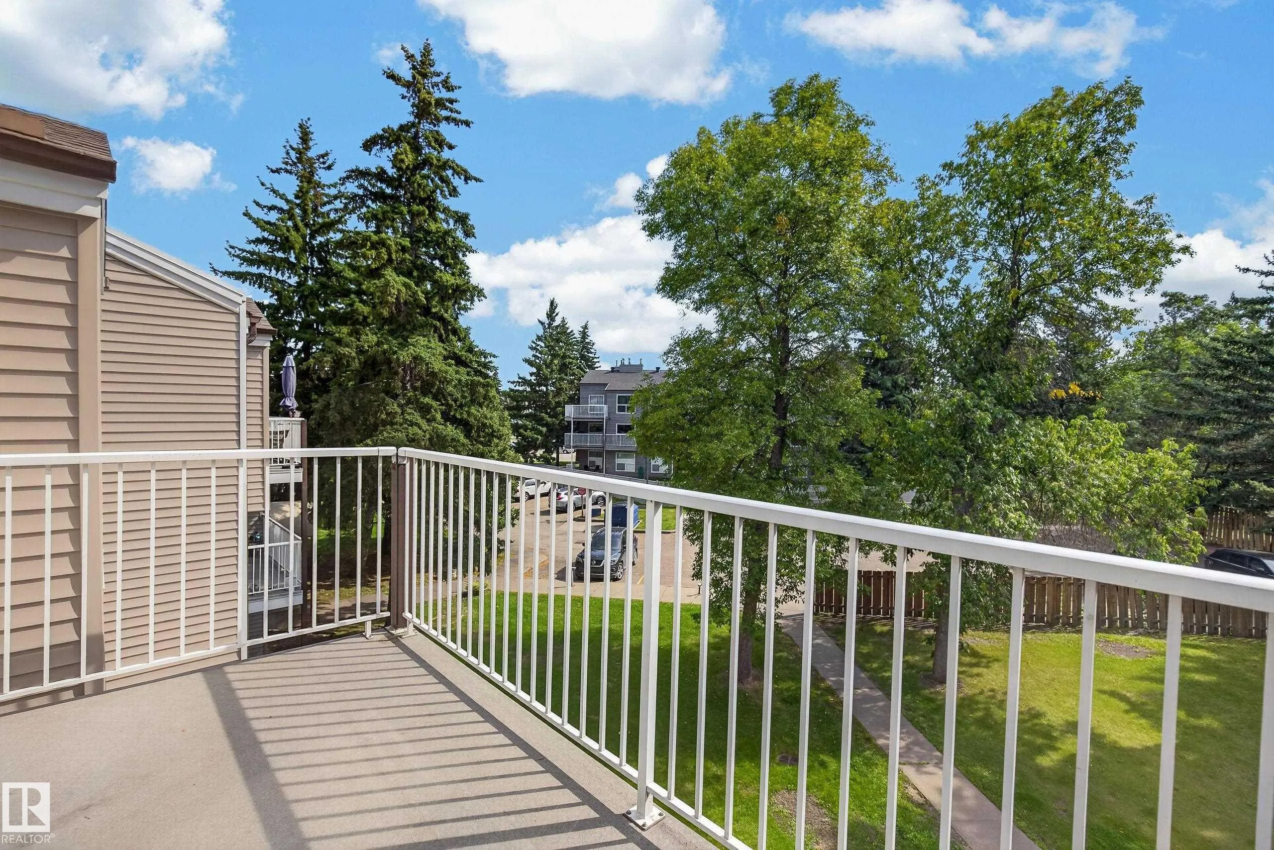 24 ALPINE Place