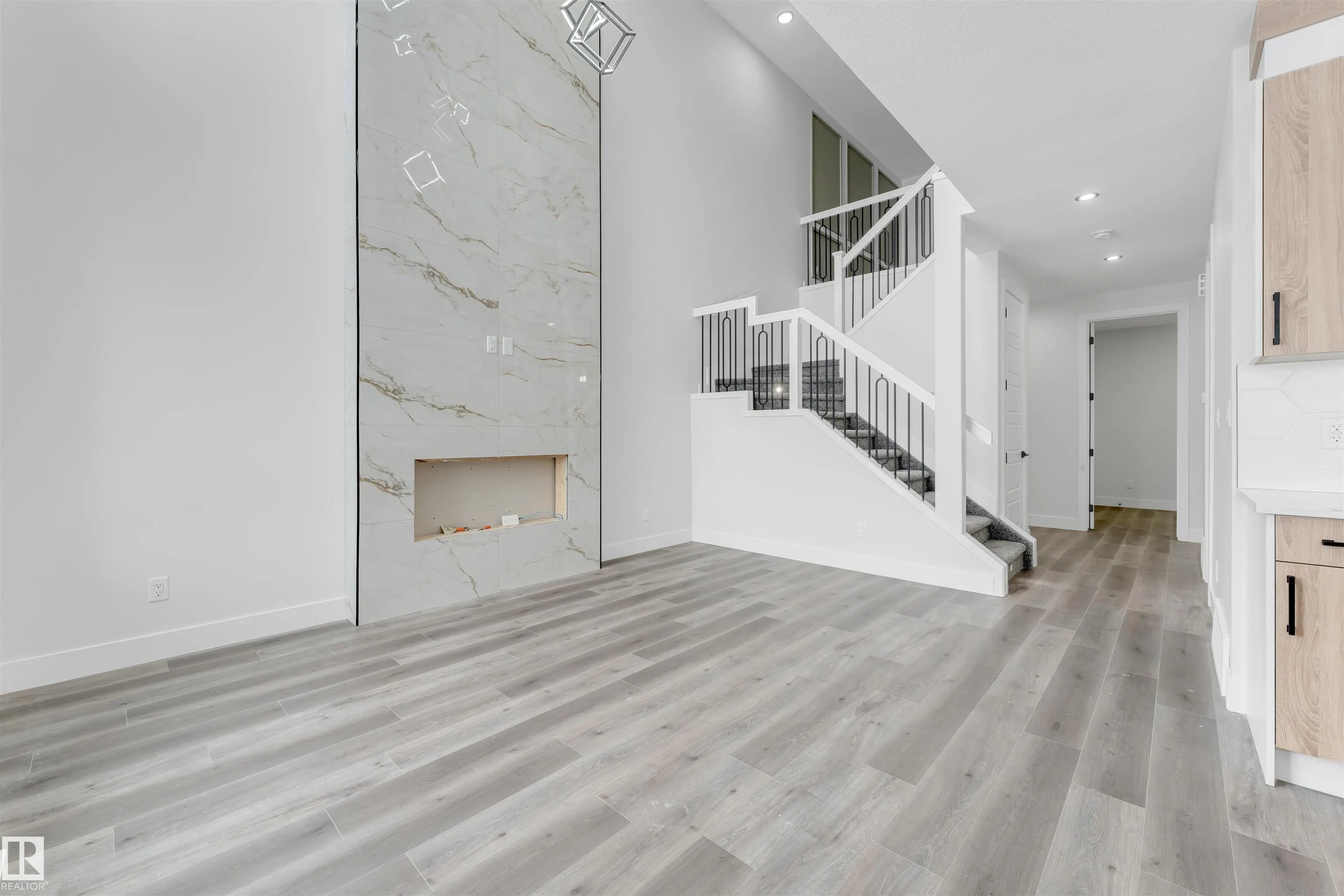 4310 36 st