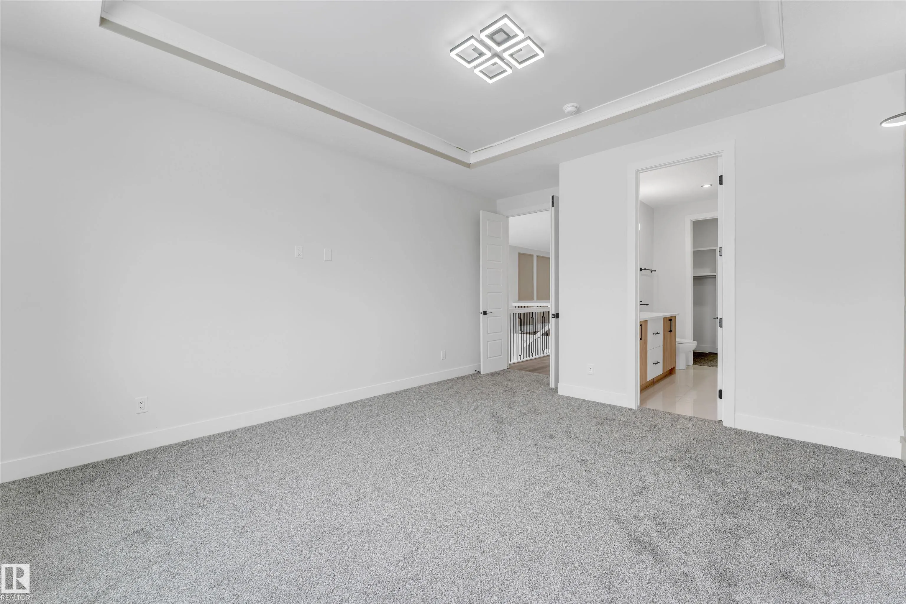 4310 36 st