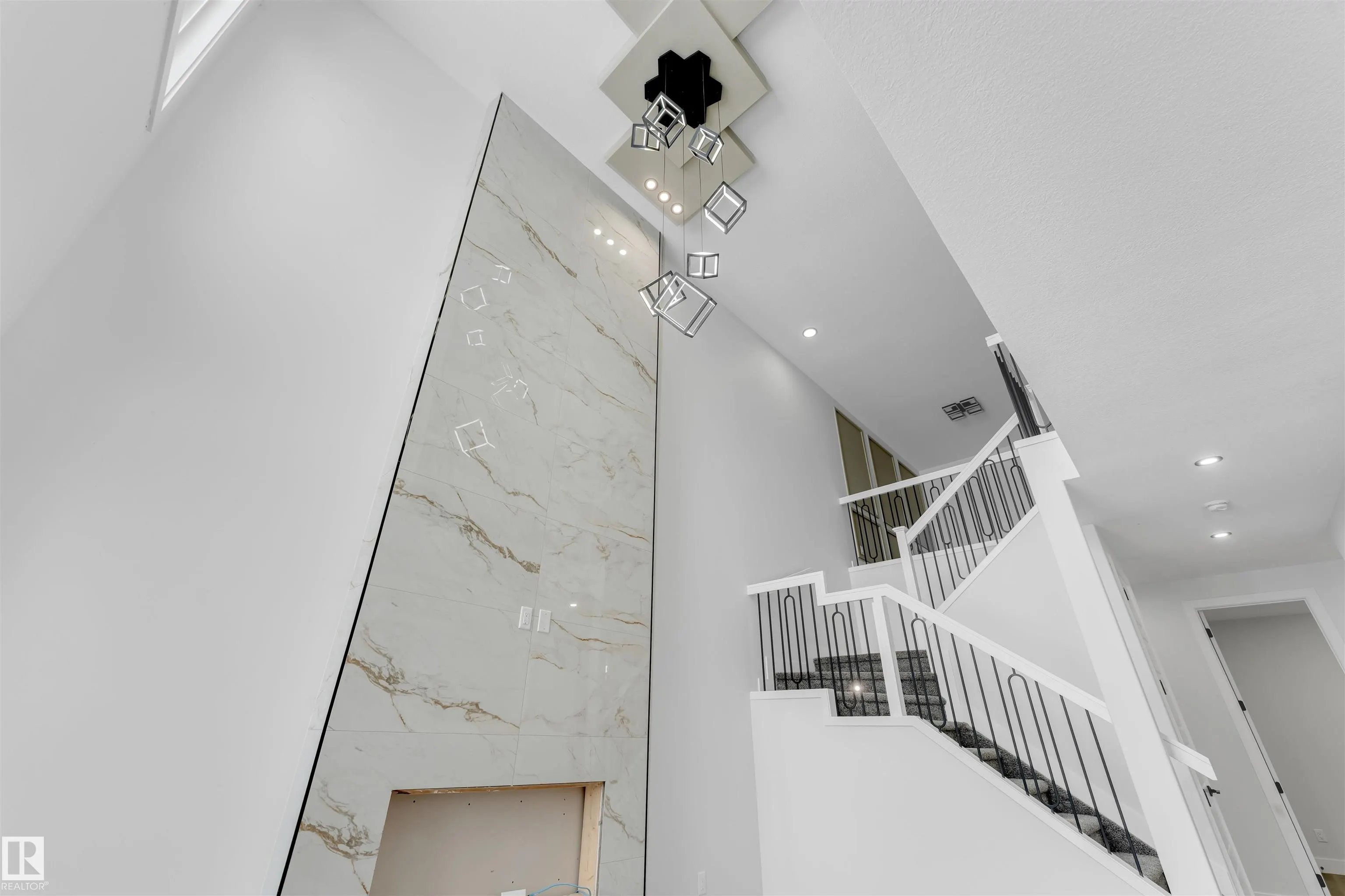 4310 36 st