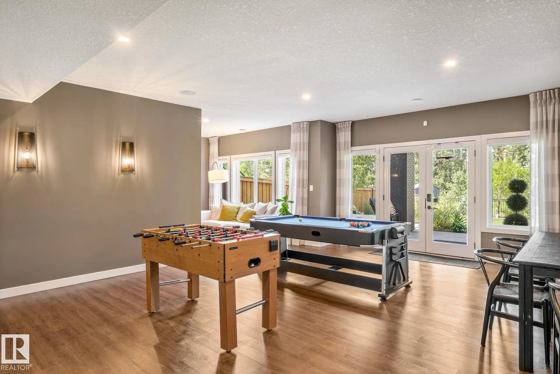 699 Howatt Drive