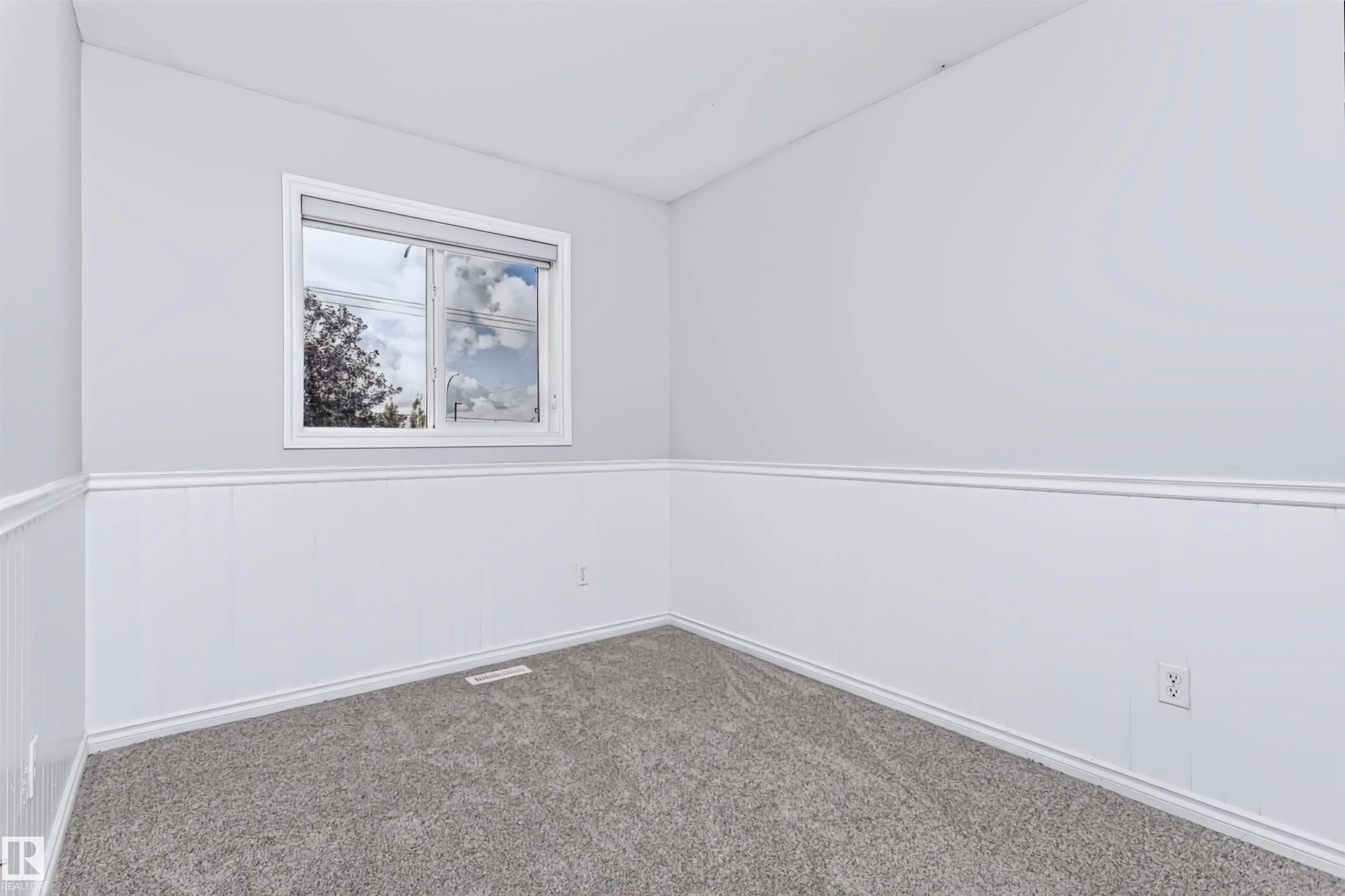 76 BONIN Crescent
