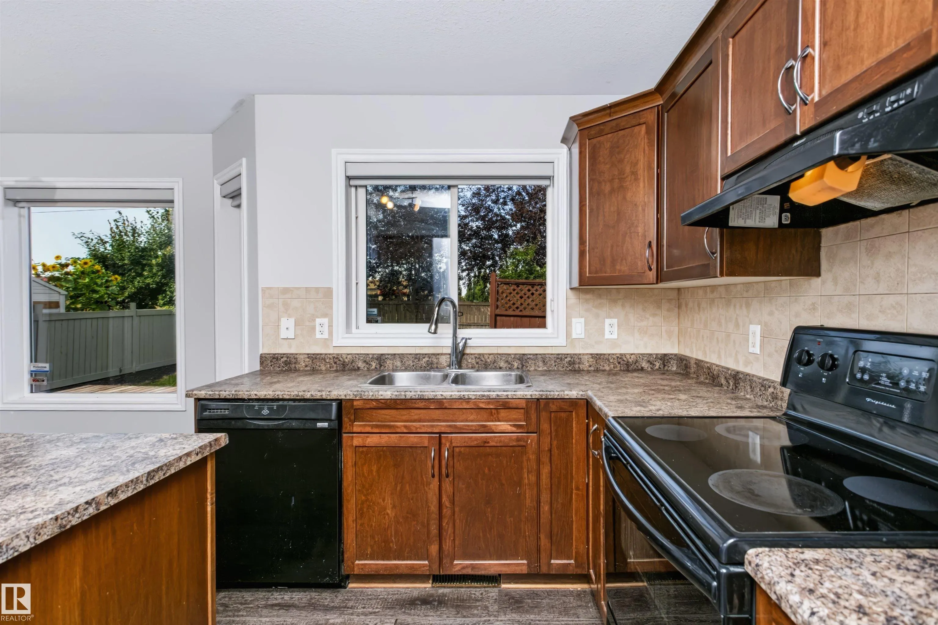 76 BONIN Crescent