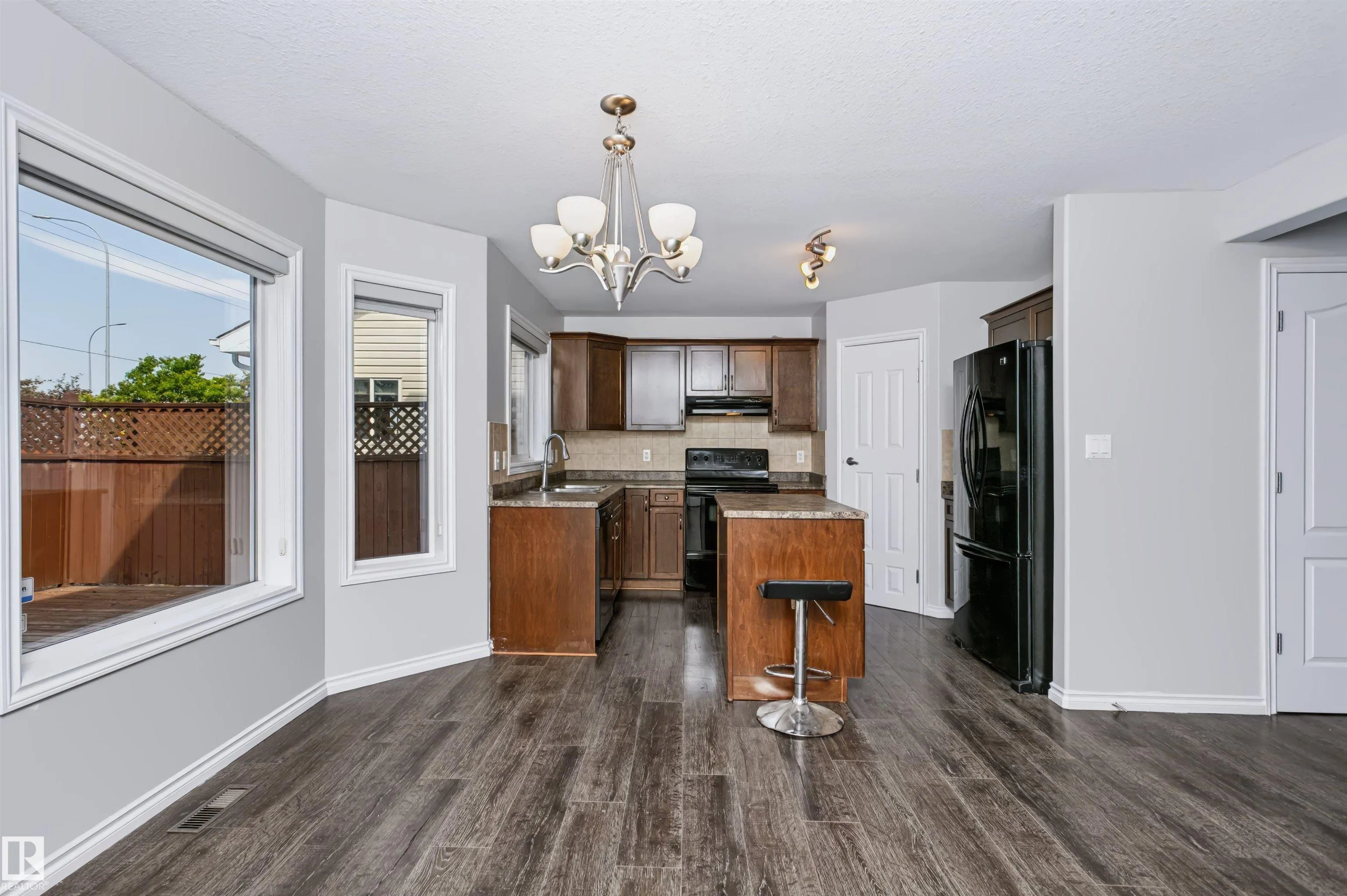 76 BONIN Crescent
