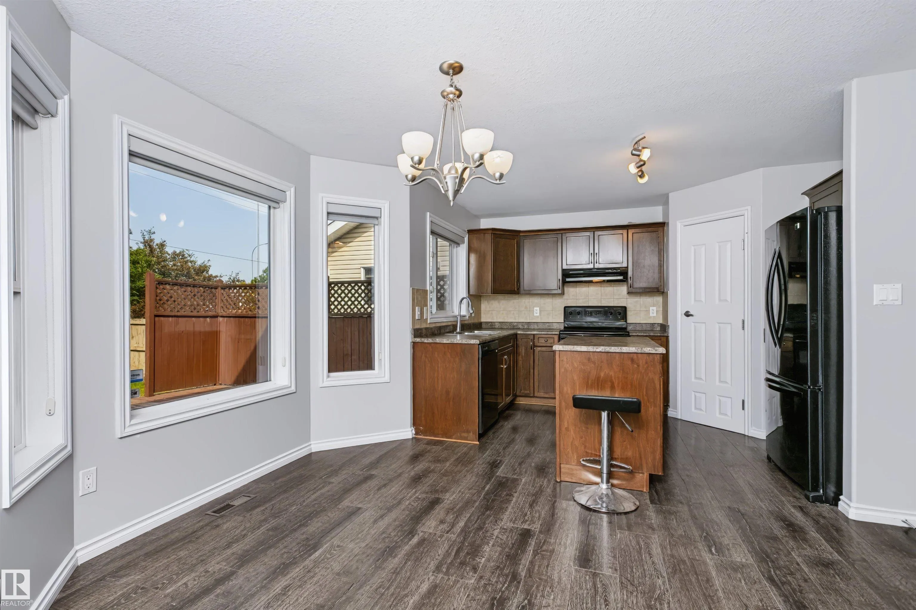 76 BONIN Crescent