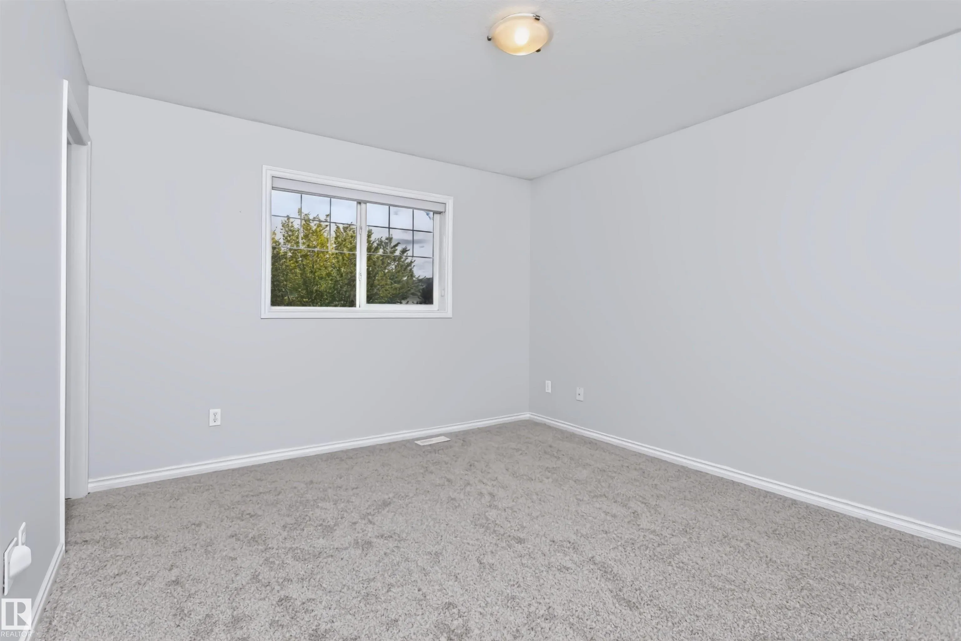 76 BONIN Crescent