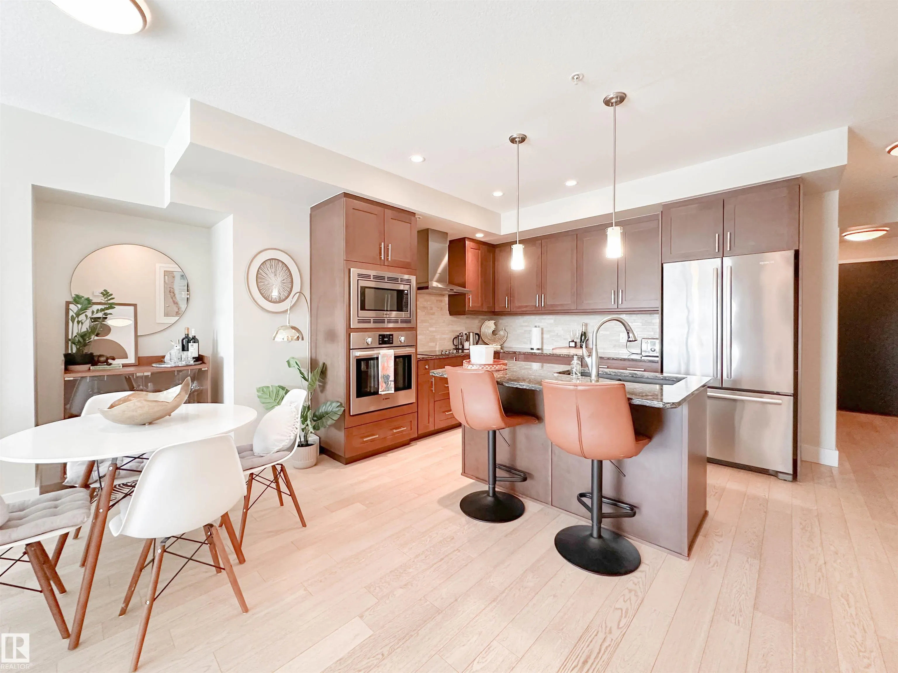 200 BELLEROSE Drive