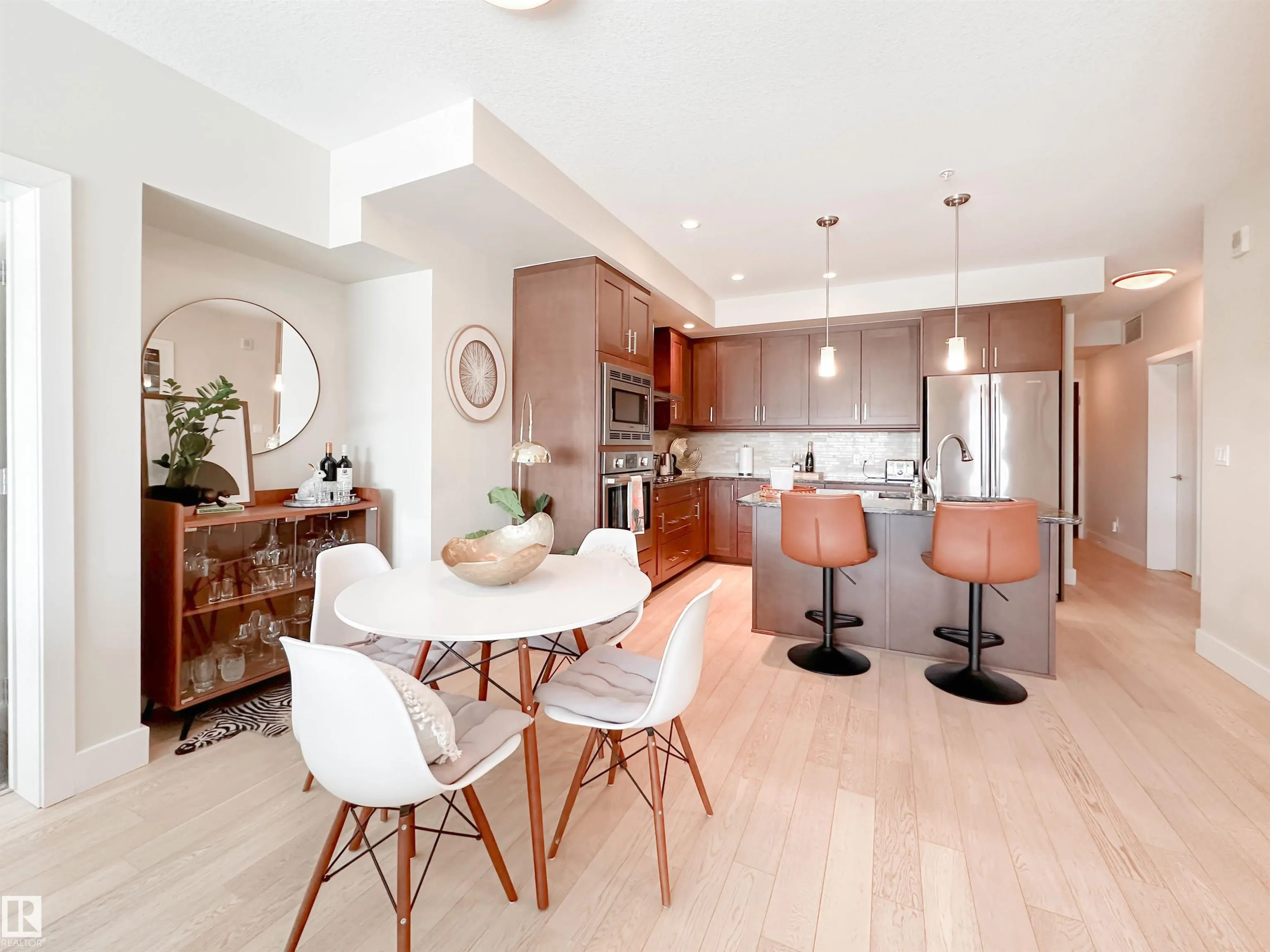 200 BELLEROSE Drive