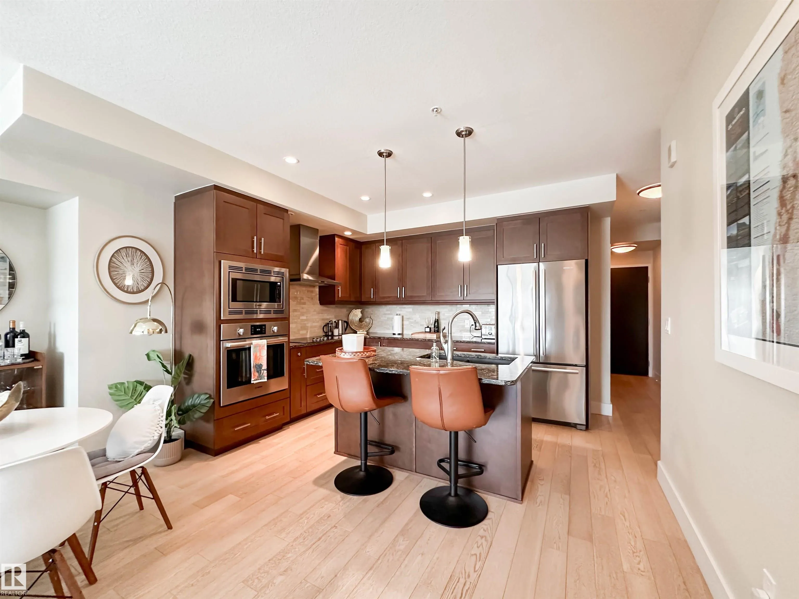 200 BELLEROSE Drive