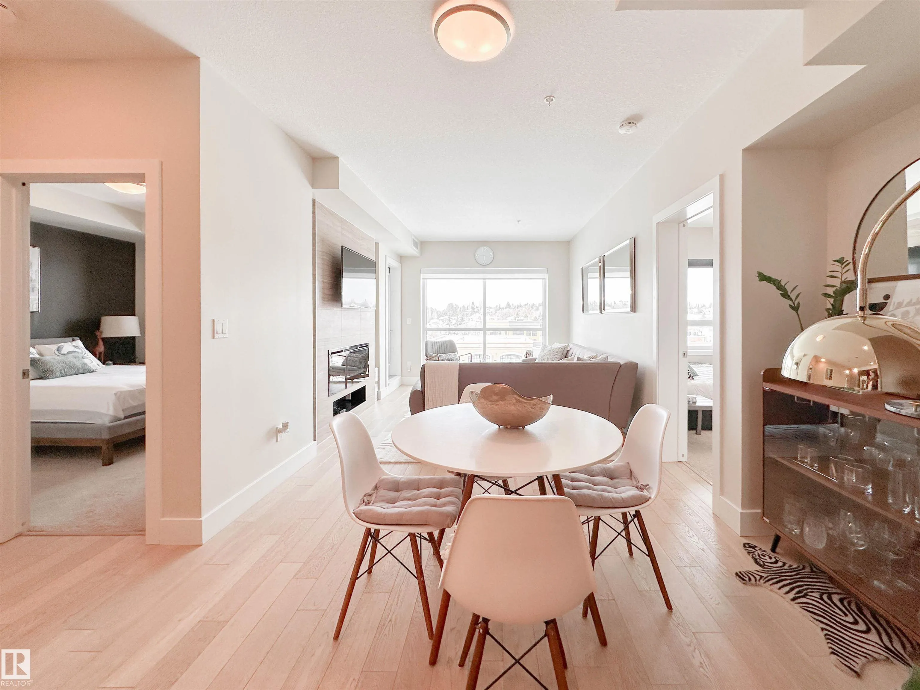 200 BELLEROSE Drive