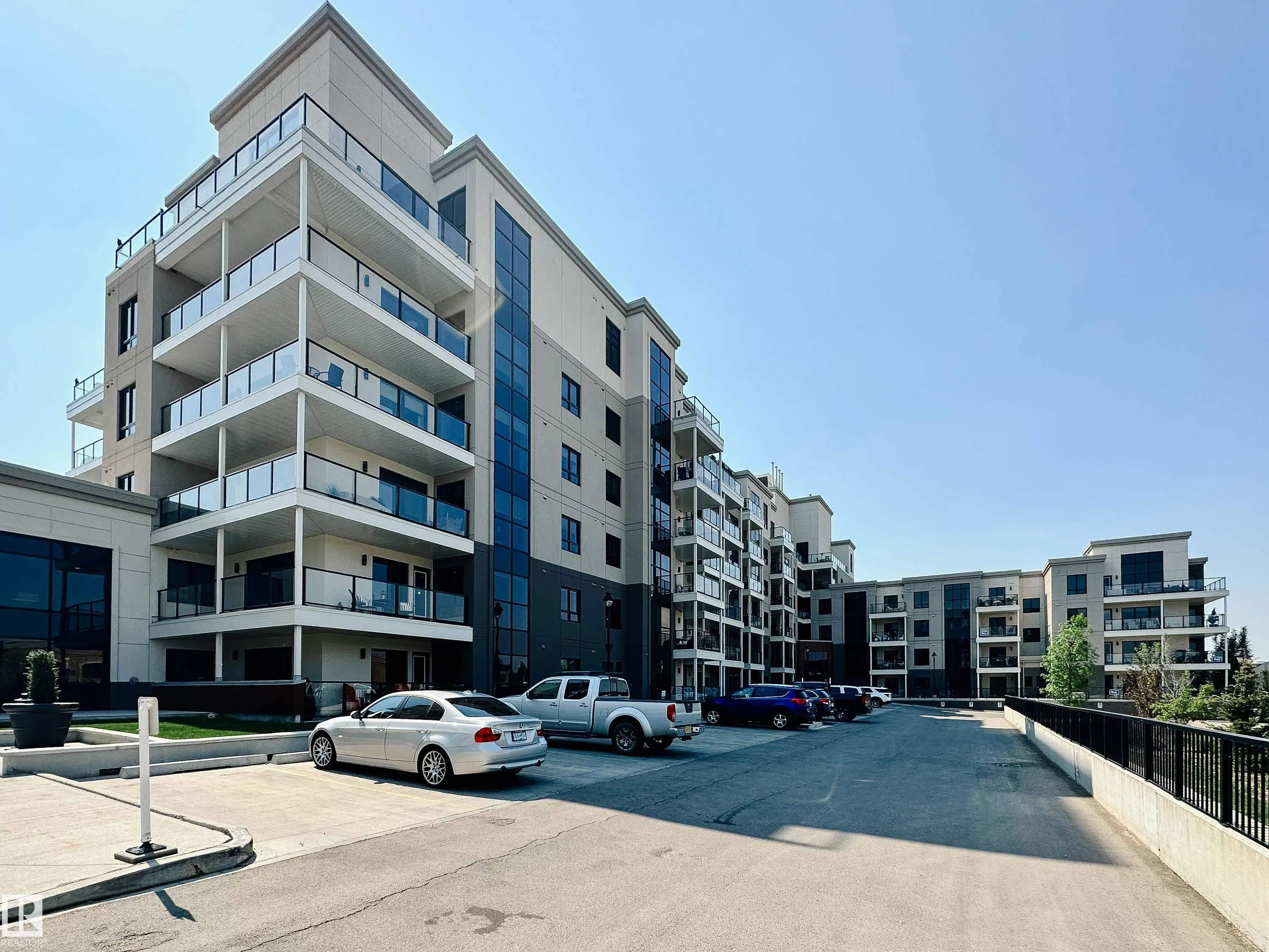 200 BELLEROSE Drive
