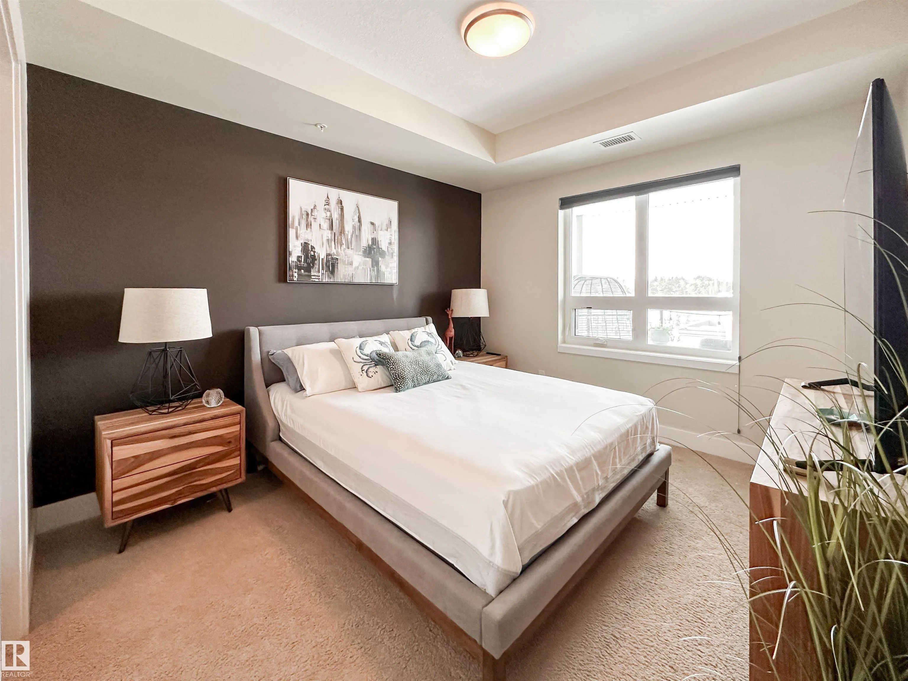 200 BELLEROSE Drive