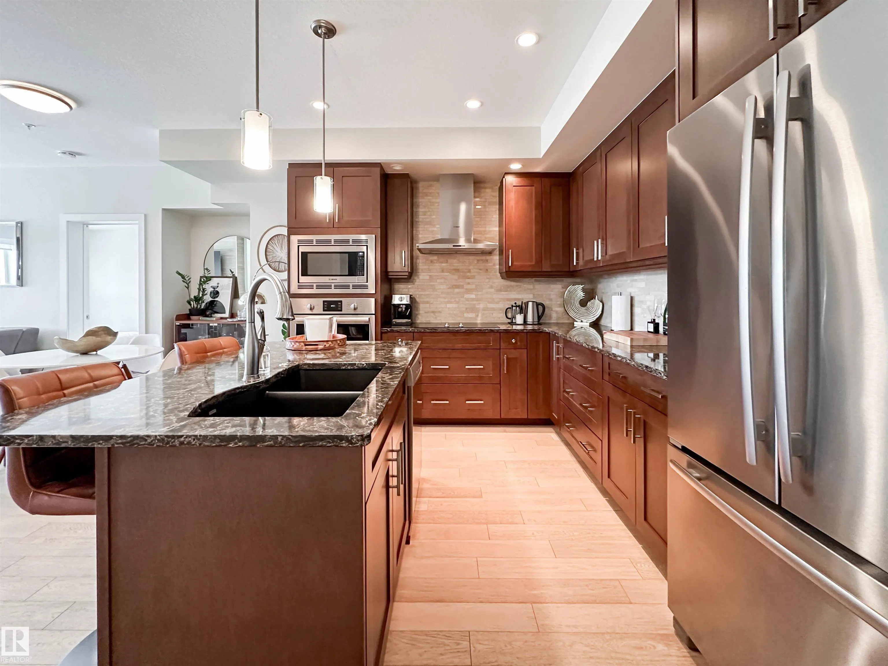200 BELLEROSE Drive