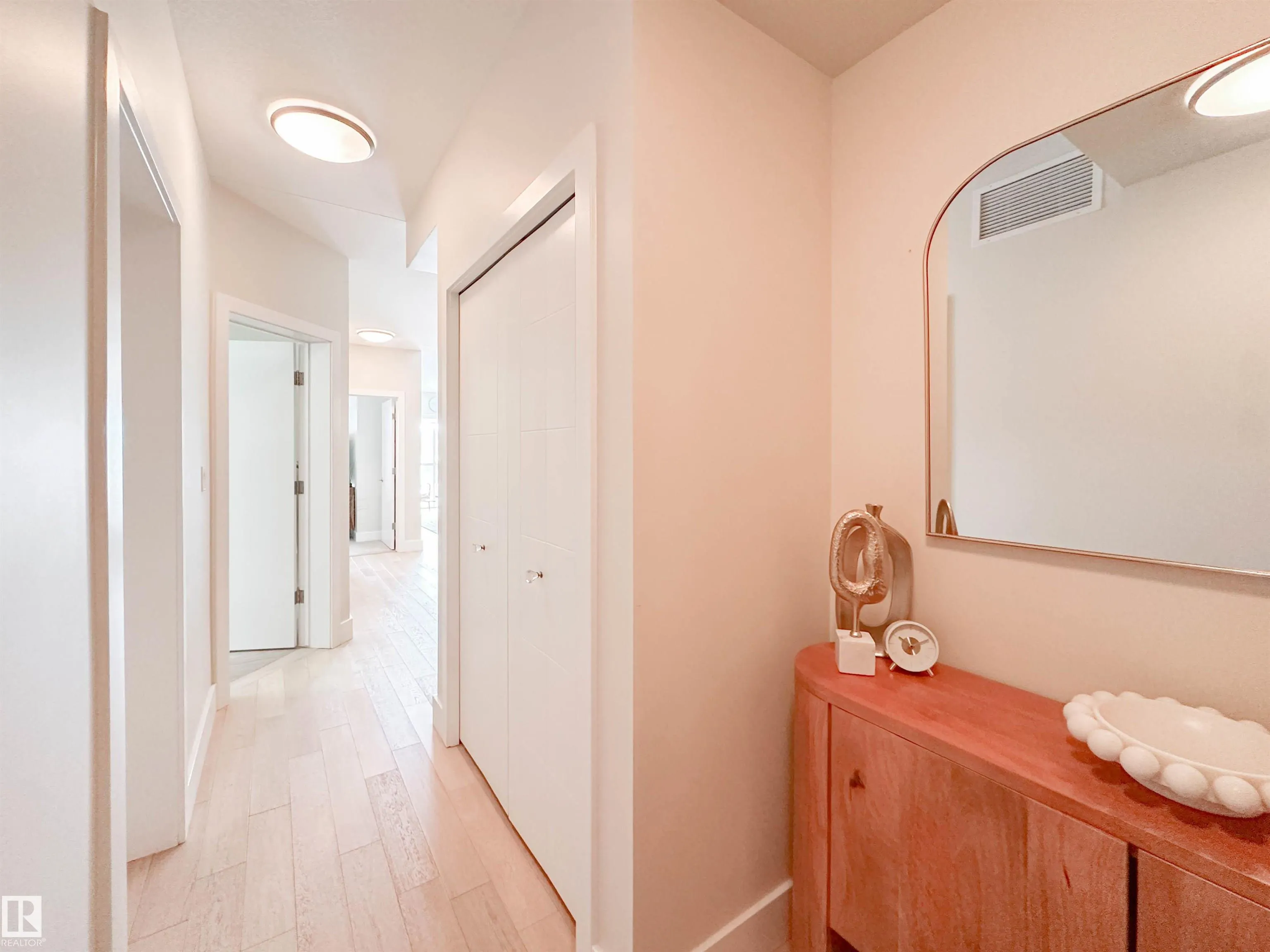200 BELLEROSE Drive