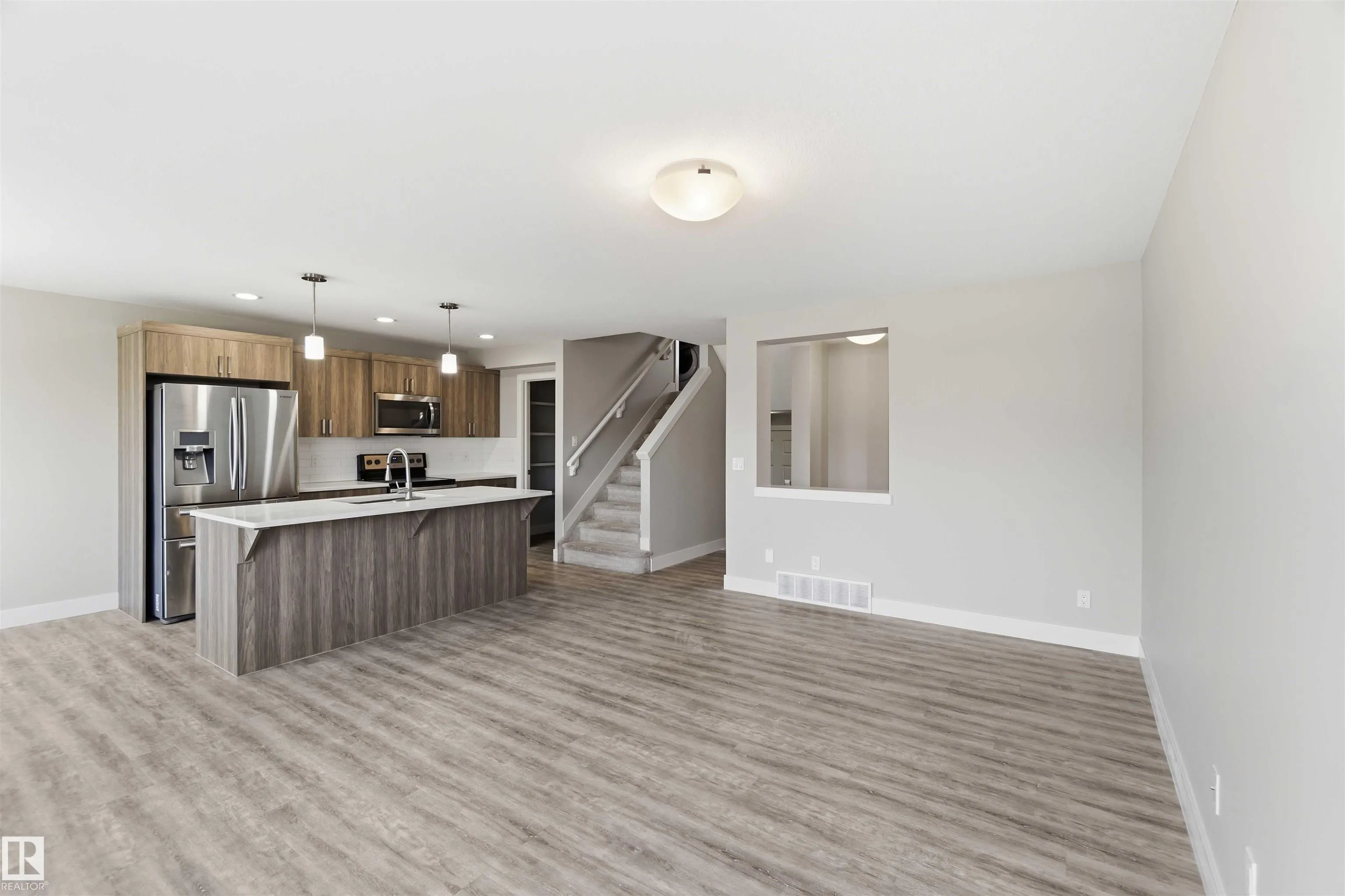 7 MCLEAN Court