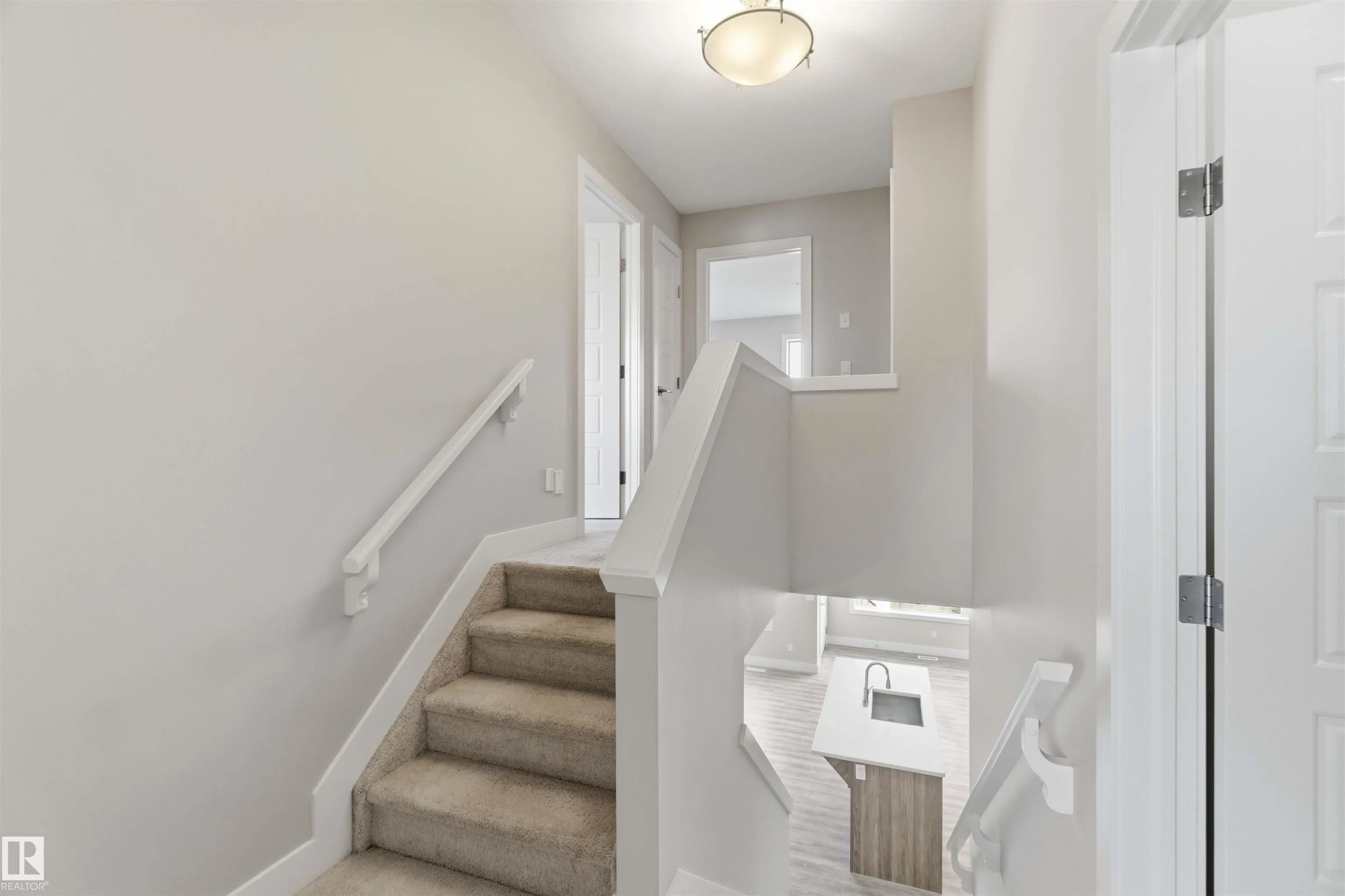 7 MCLEAN Court