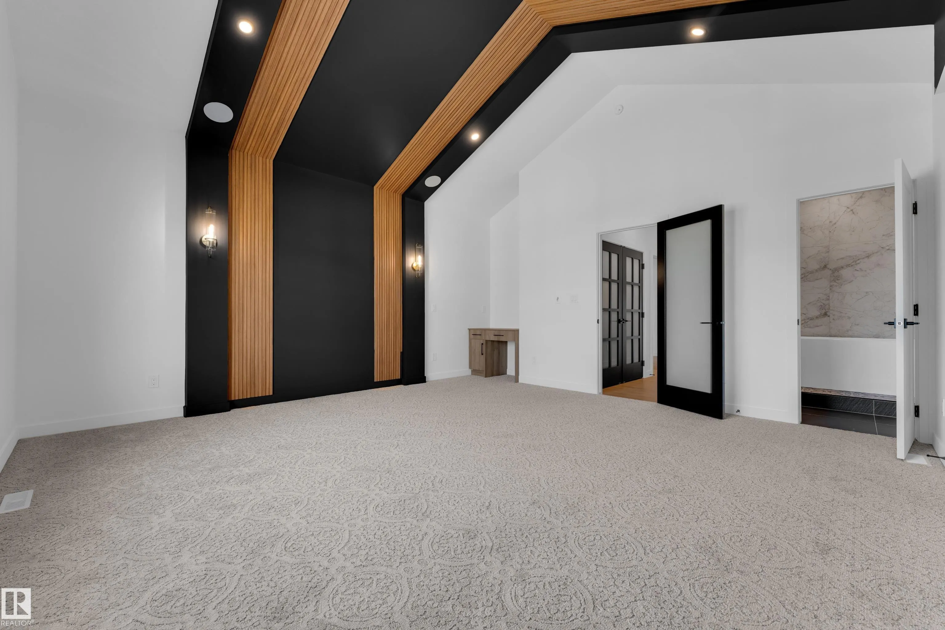 99 ELDRIDGE Point(e)