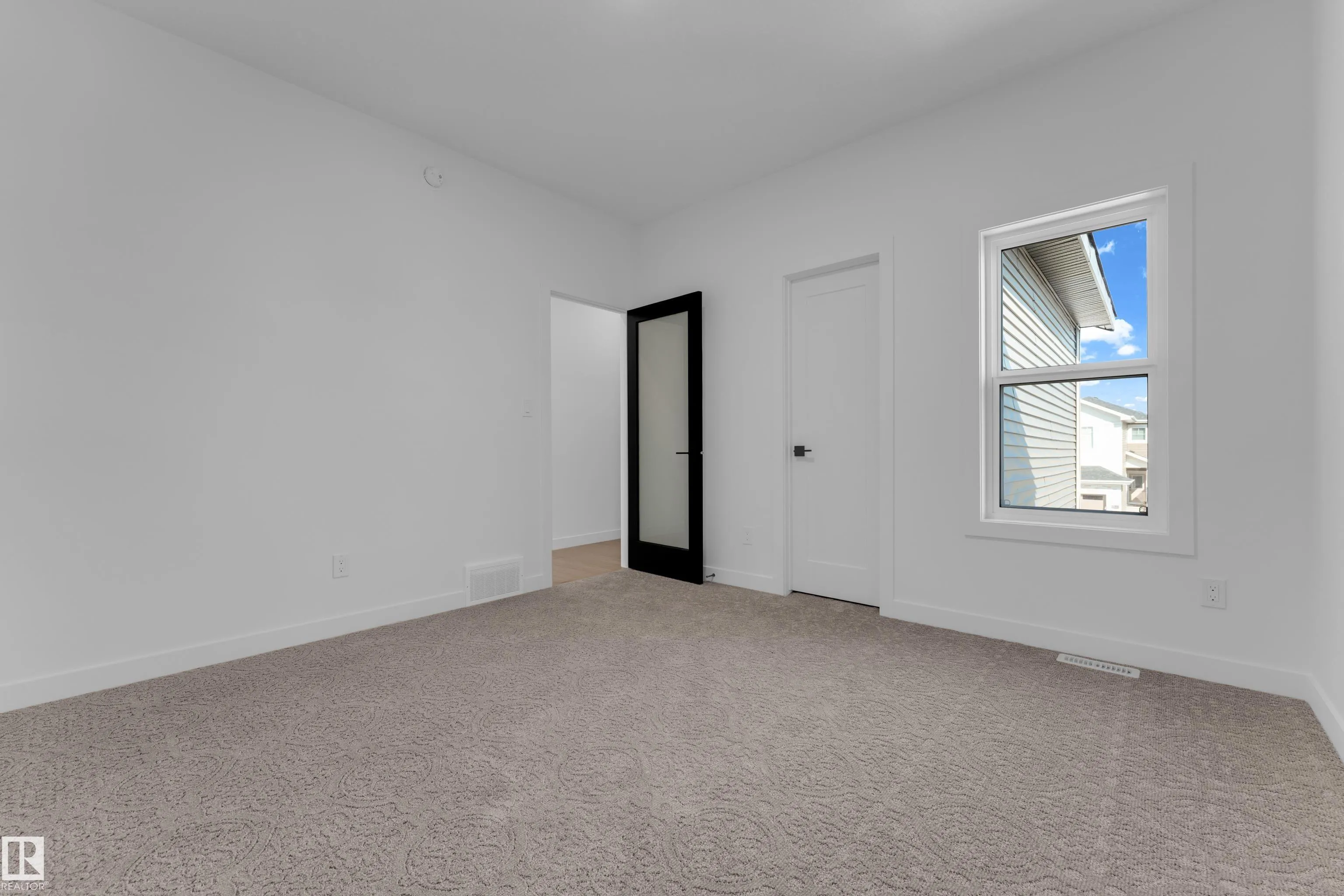 99 ELDRIDGE Point(e)