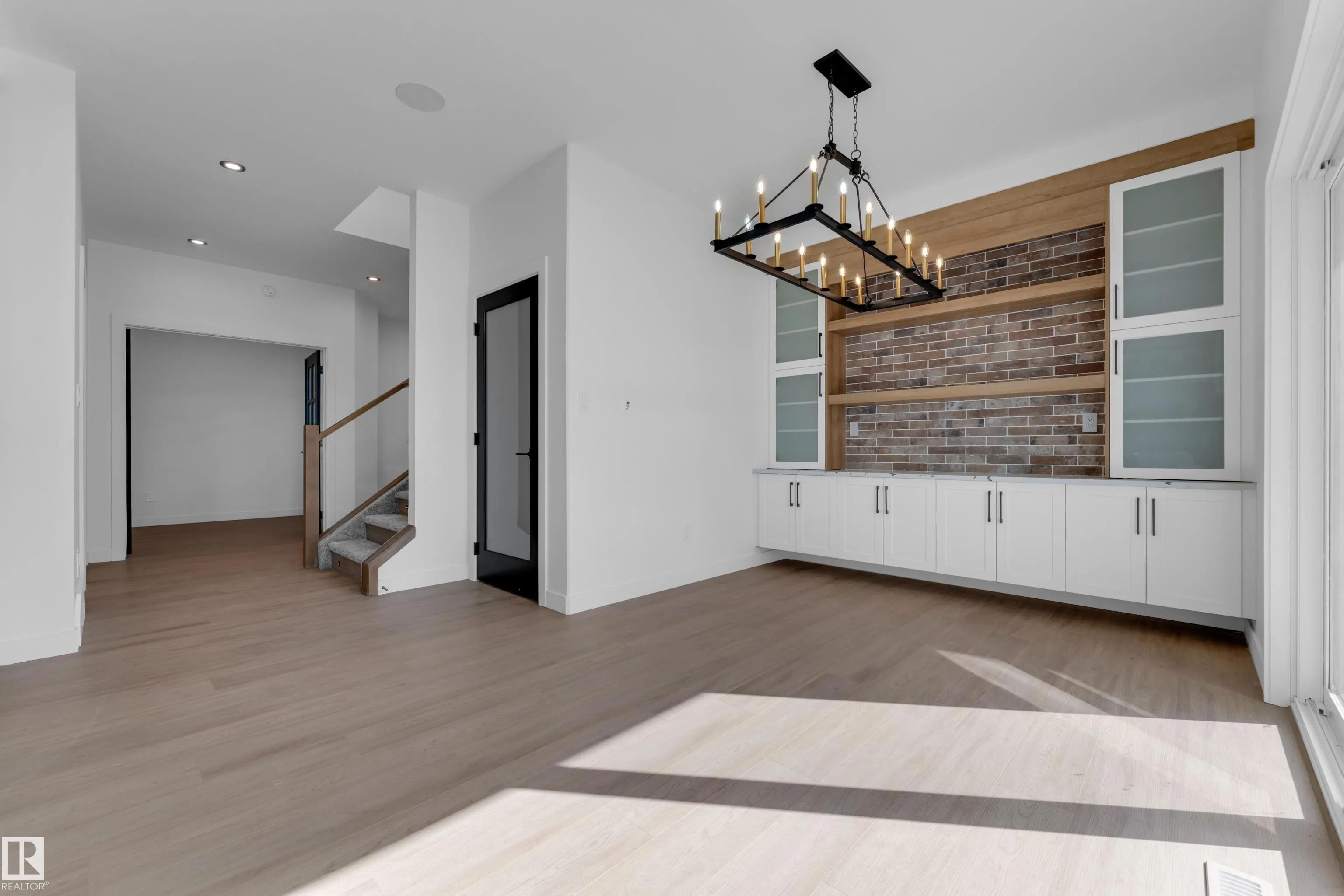 99 ELDRIDGE Point(e)