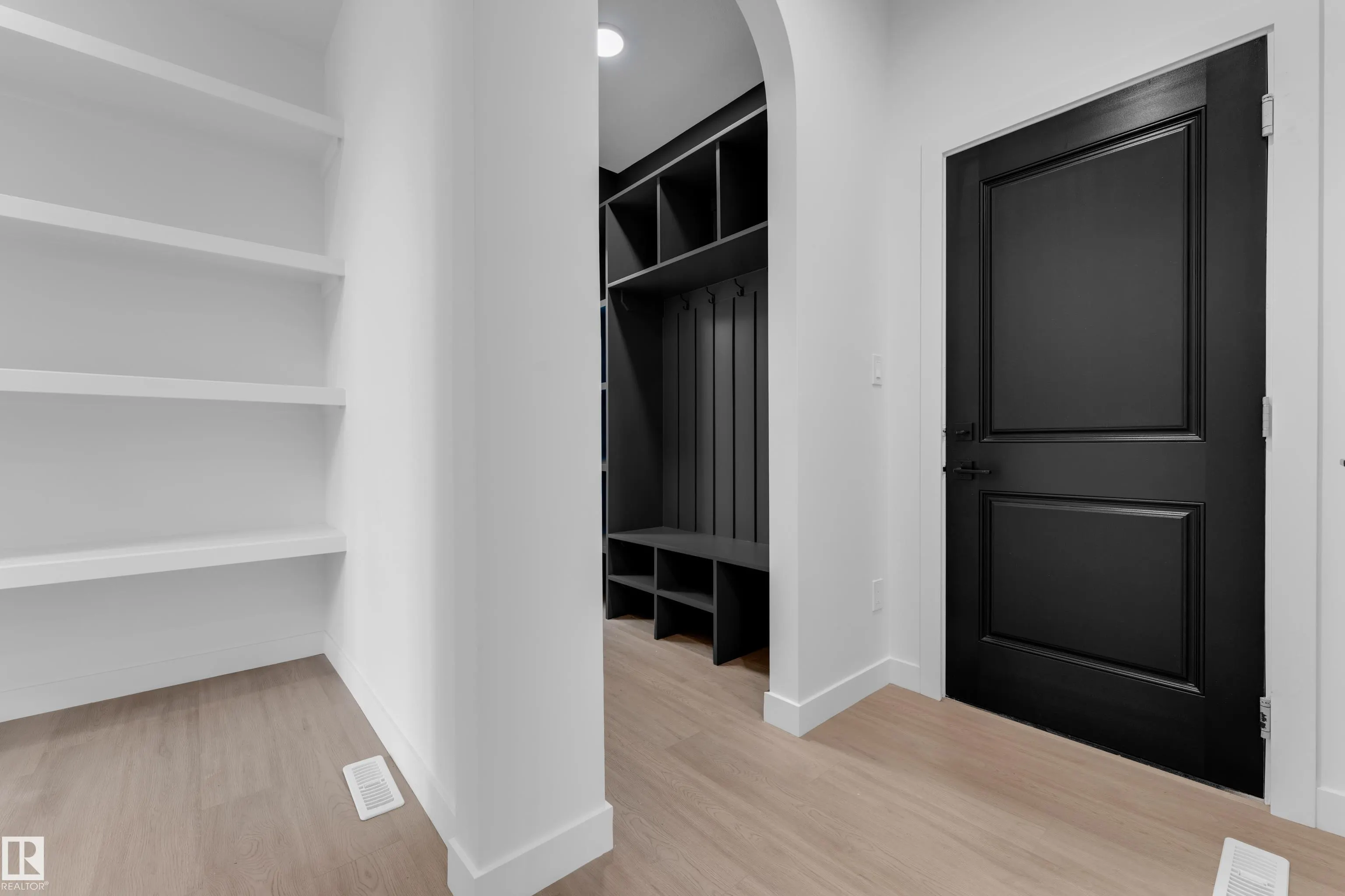 99 ELDRIDGE Point(e)