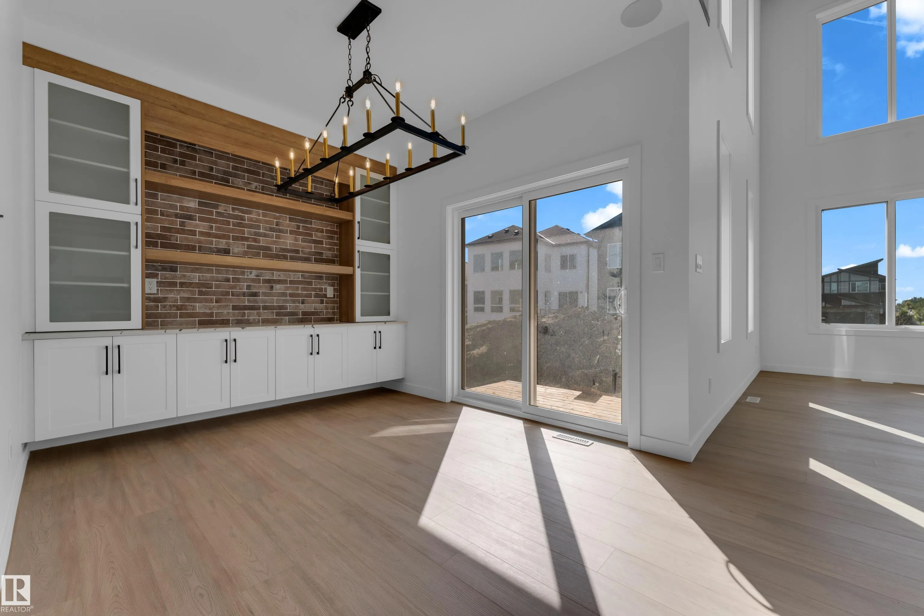 99 ELDRIDGE Point(e)