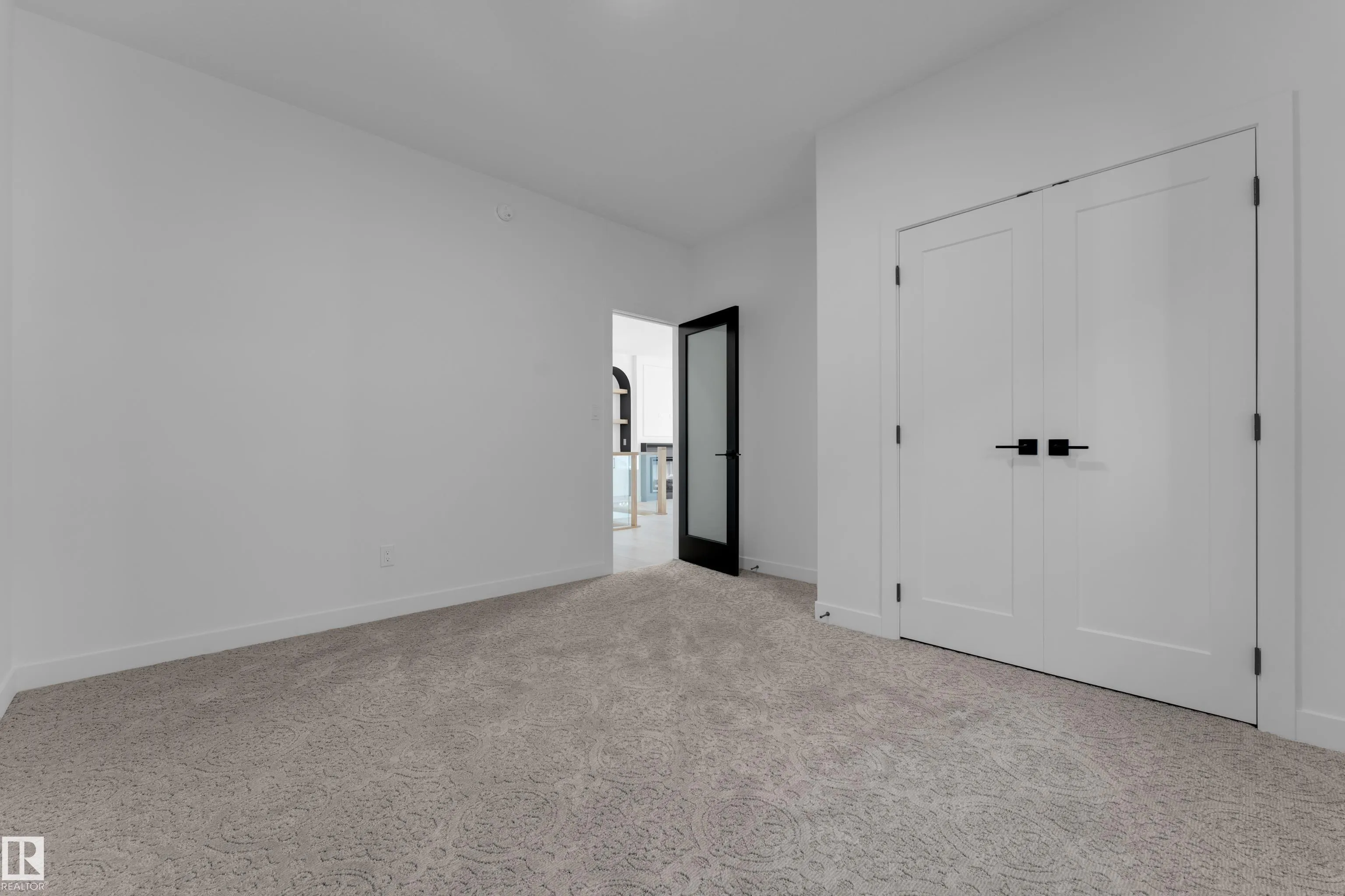 99 ELDRIDGE Point(e)